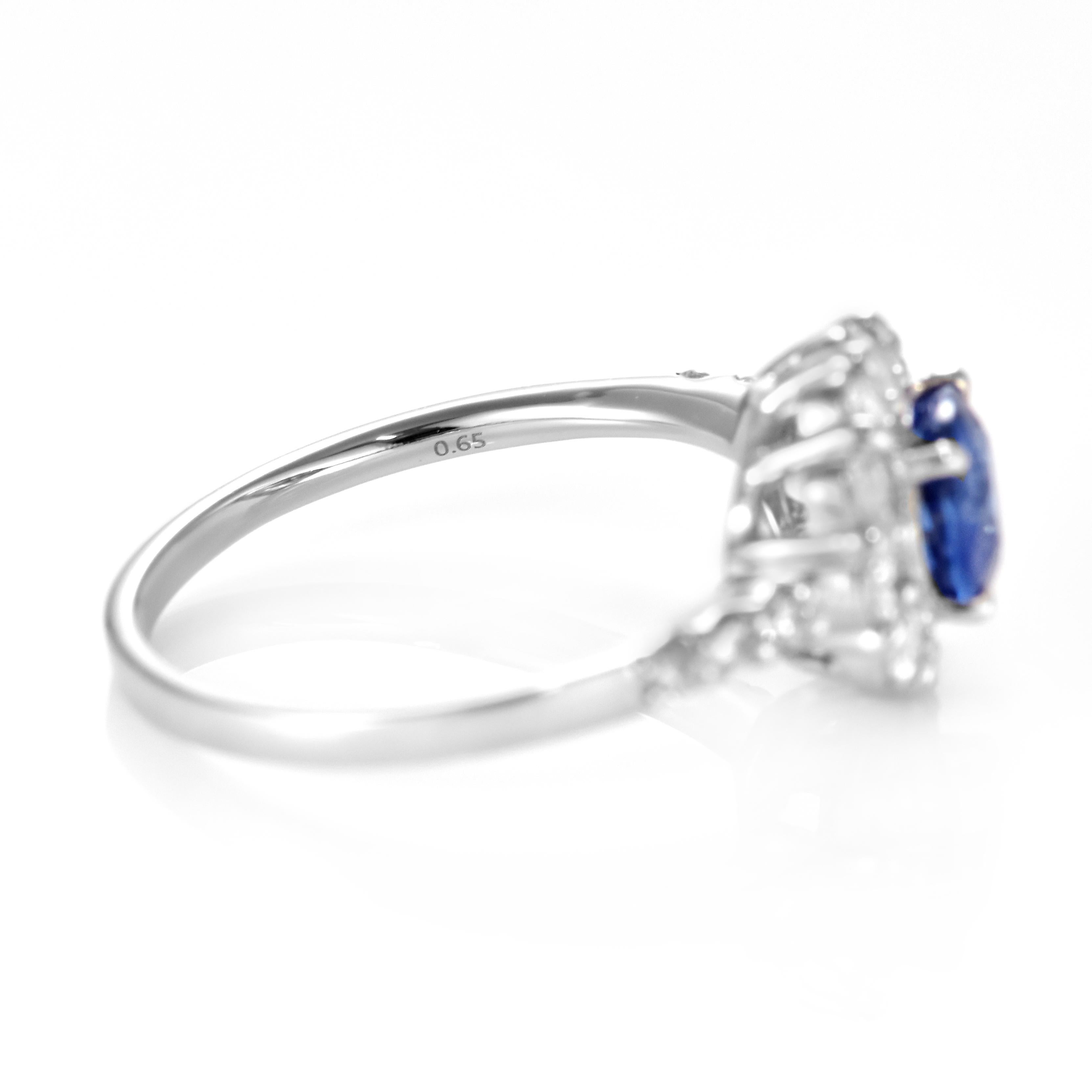 Women's 1.28 Carat Natural Sapphire and Diamond Ring Made in Platinum For Sale