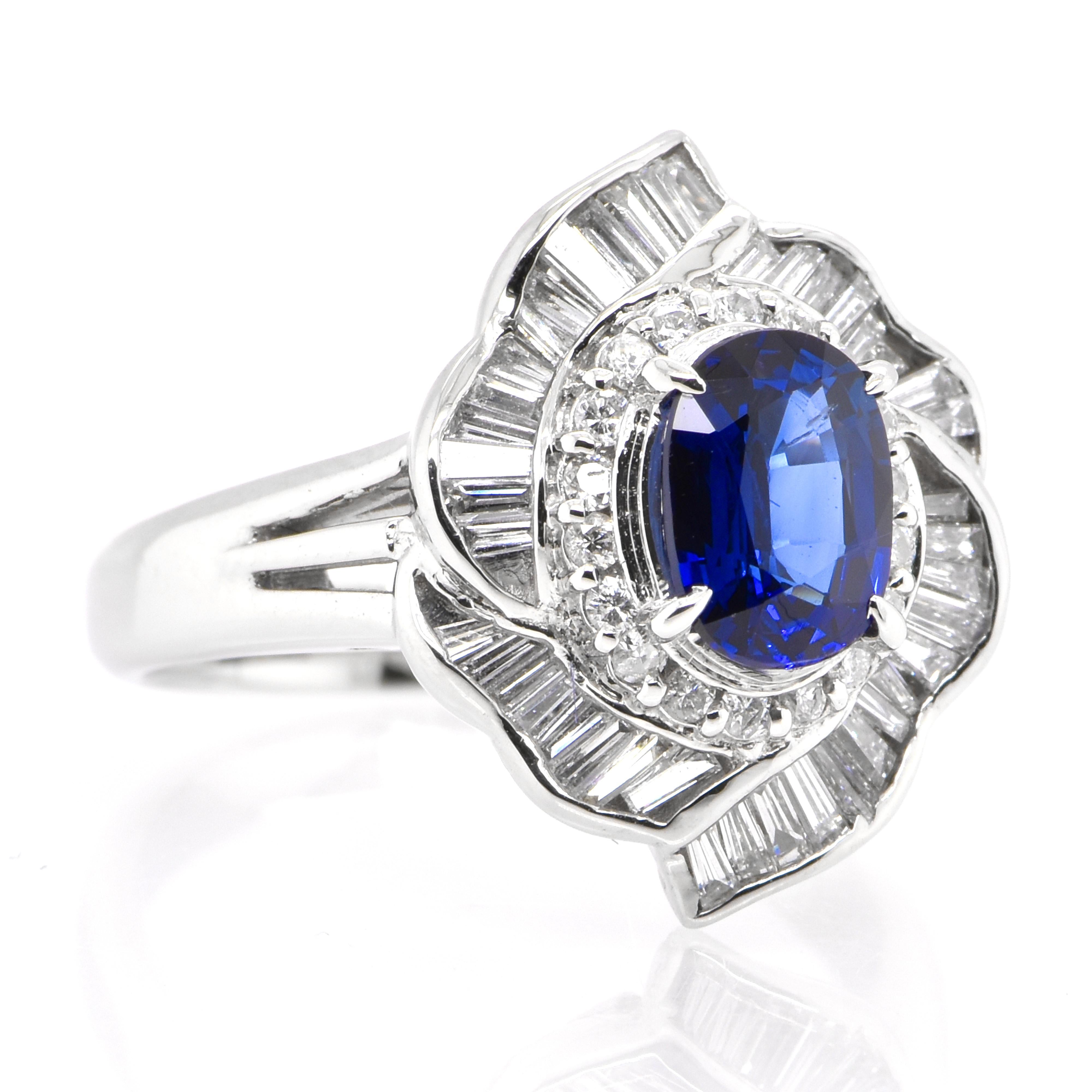 Modern 1.28 Carat Natural Sapphire and Diamond Vintage Ring Set in Platinum