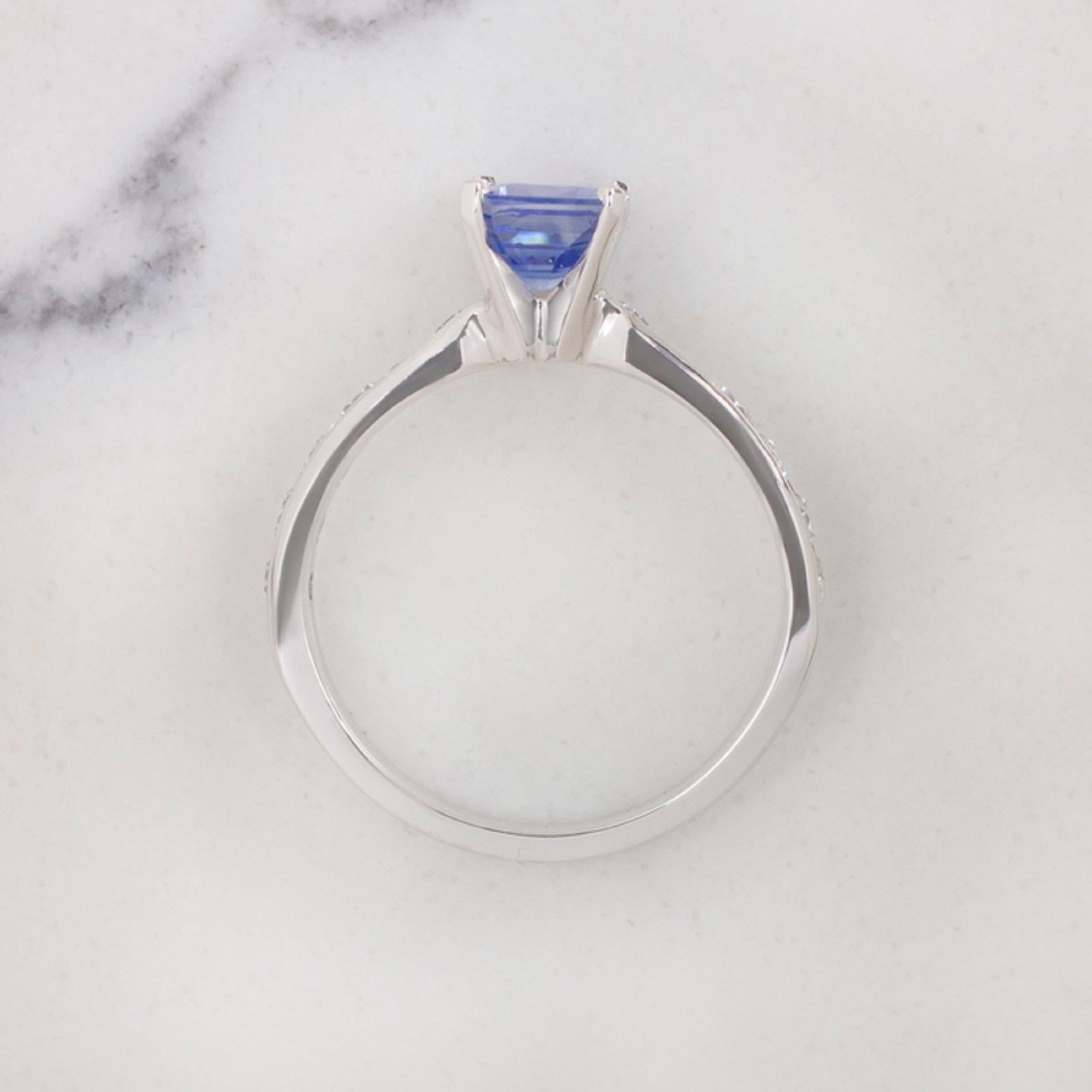 Modern 1.28 Carat Natural Sapphire Diamond Solitaire Ring