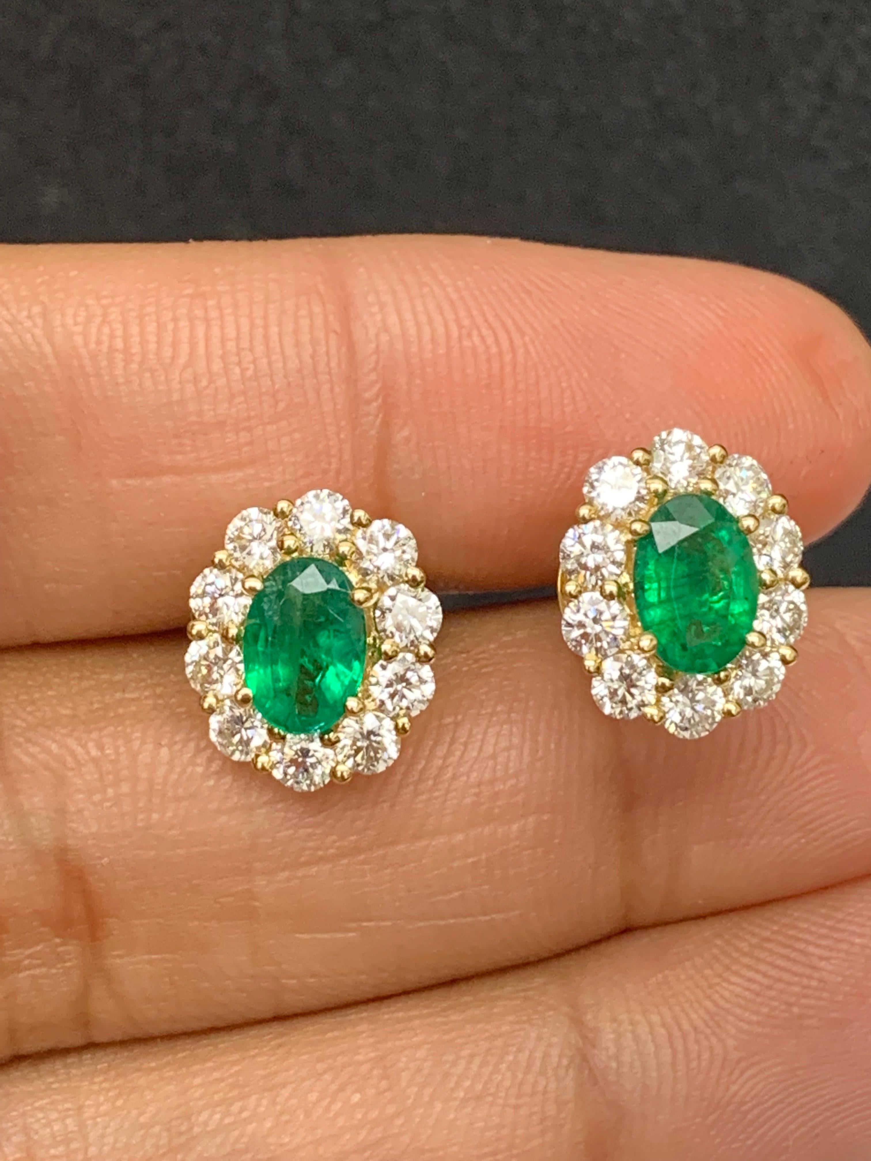 1.28 Carat Oval Cut Emerald and Diamond Stud Earrings in 18K Yellow Gold In New Condition For Sale In NEW YORK, NY