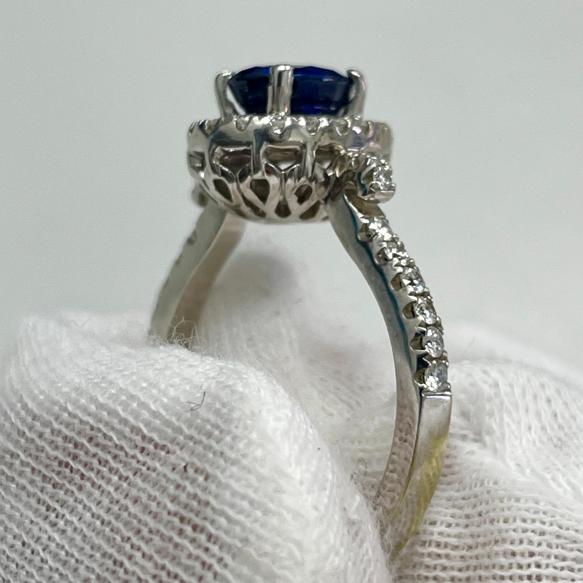 1.28 Carat Oval Sapphire & Diamond White Gold Ring In New Condition For Sale In New York, NY