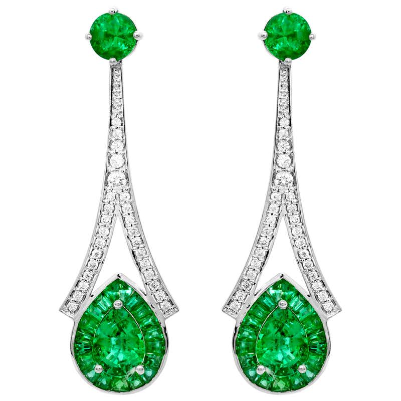 1.28 Carat Pear Emerald 3.76 Carats Total Emerald 14K White Gold Drop ...