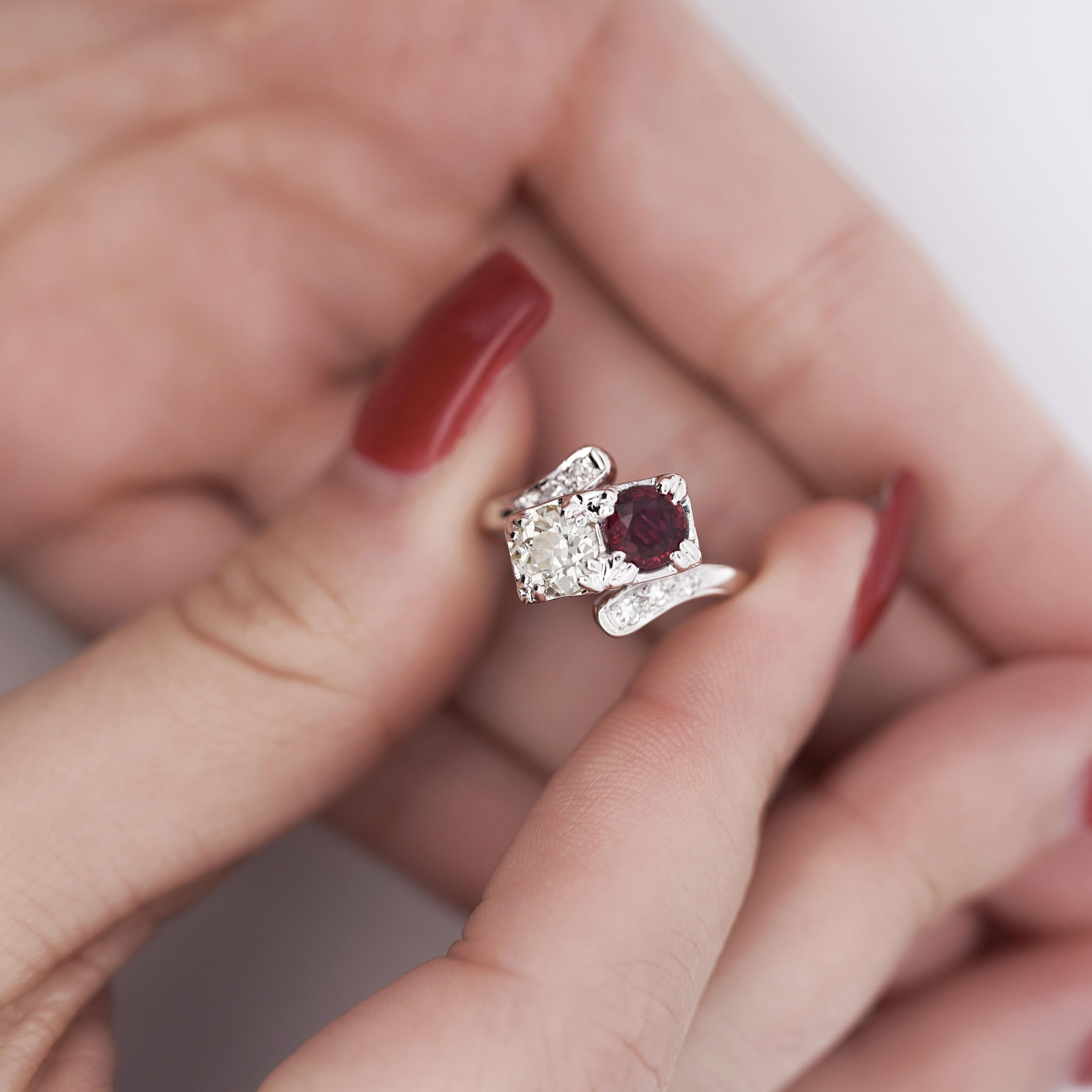 Round Cut 1.28 Carat Ruby & Diamond 14K White Gold Toi Et Moi Ring For Sale