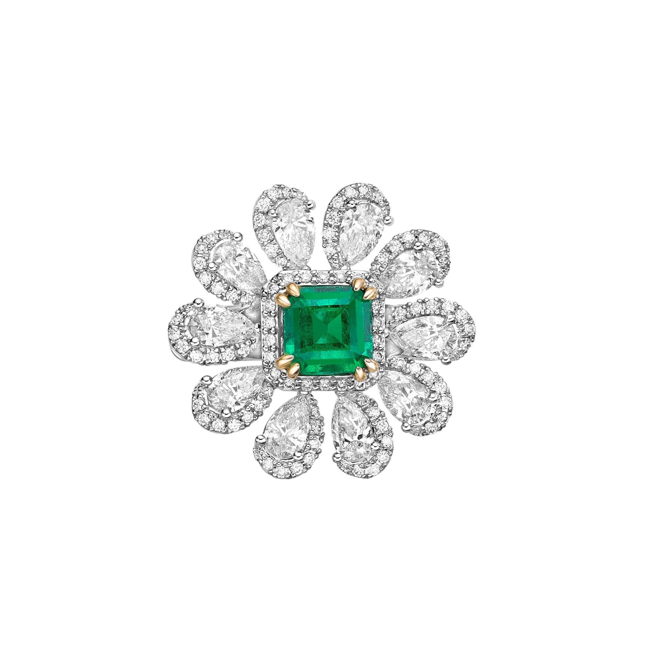 Contemporary 1.28 Carat Sunflower Emerald Bridal Ring in 18KWYG with White Diamond. For Sale