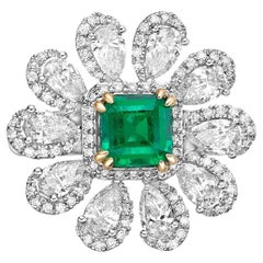 Sunita Nahata Sunflower Emerald 1,28ct. Anello nuziale in 18KWYG con diamante.