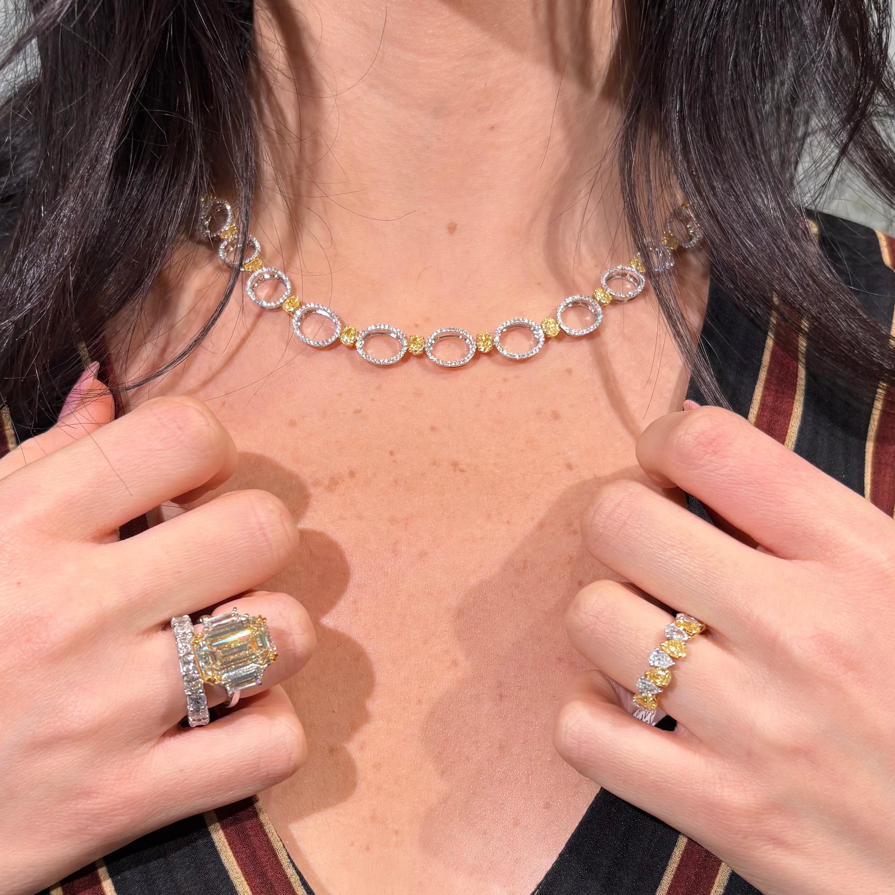 Modern 12.8 Carat Yellow and Colorless Diamond Statement Necklace For Sale