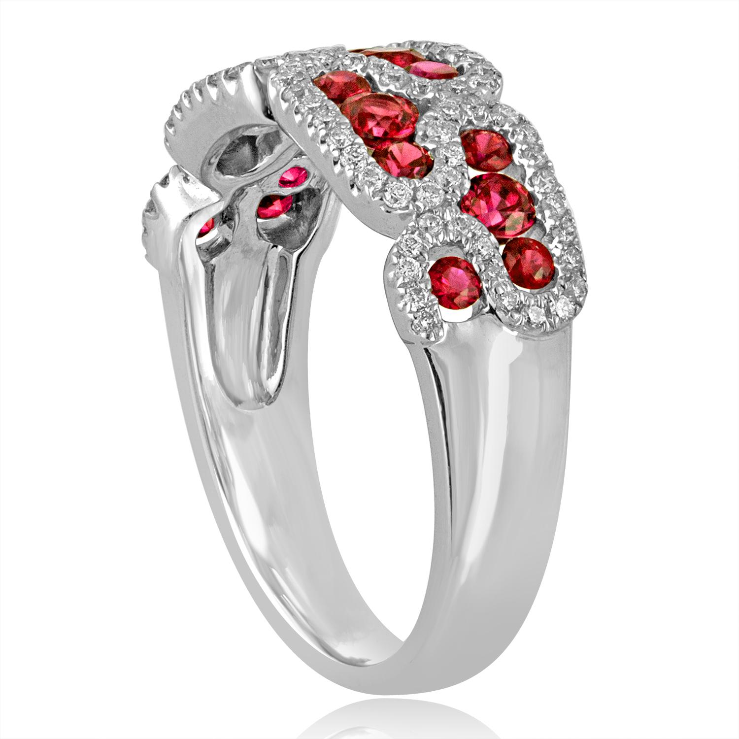 Magnifique bracelet en rubis et diamants
L'anneau est en or blanc 18K
Il y a 0.43 Carats en Diamants F/G VS/SI
Il y a 0.85 Carats en Rubis
La bande fait 0,25