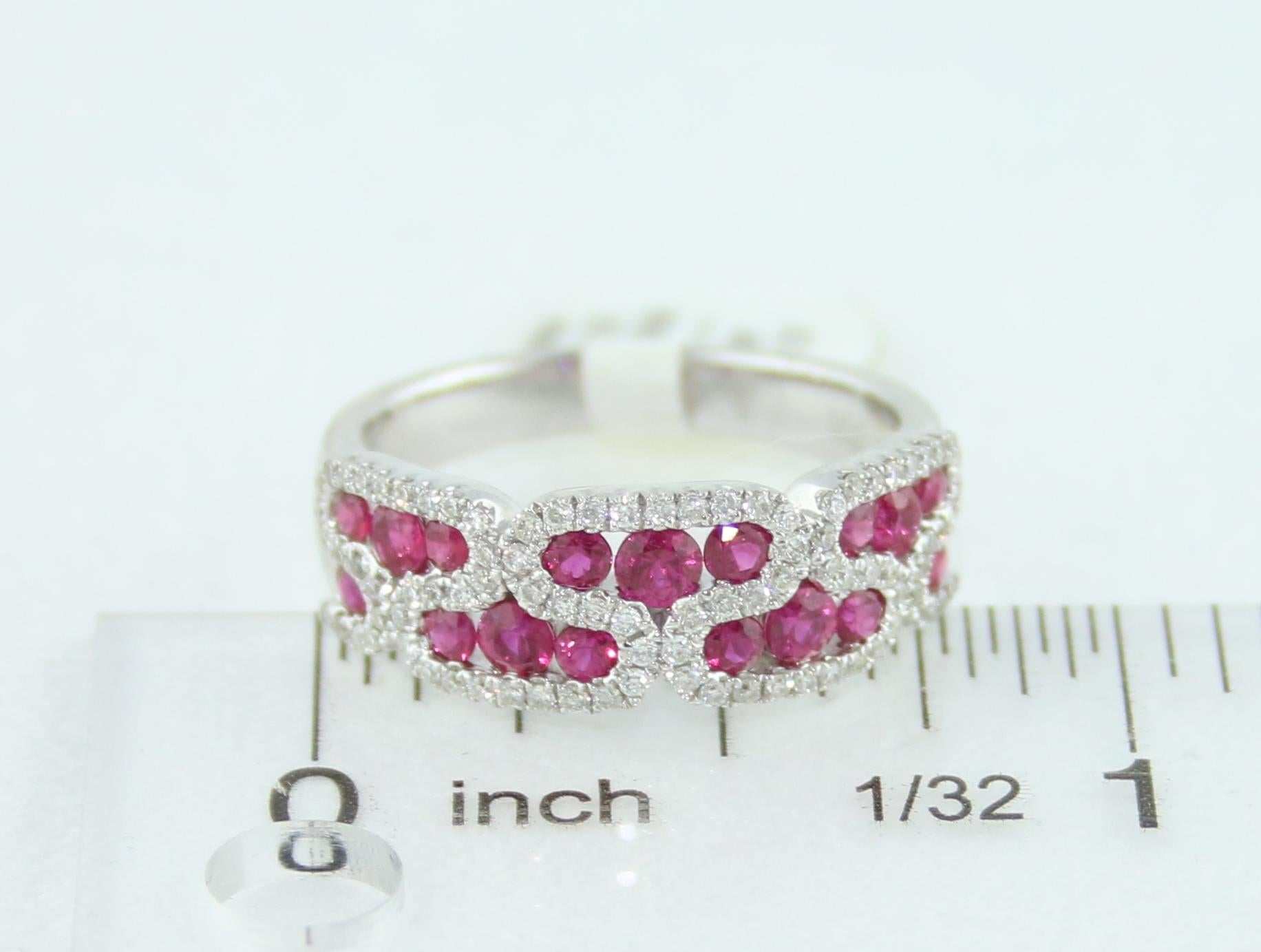 1.28 Carat Ruby and Diamond Gold Band Ring For Sale 3