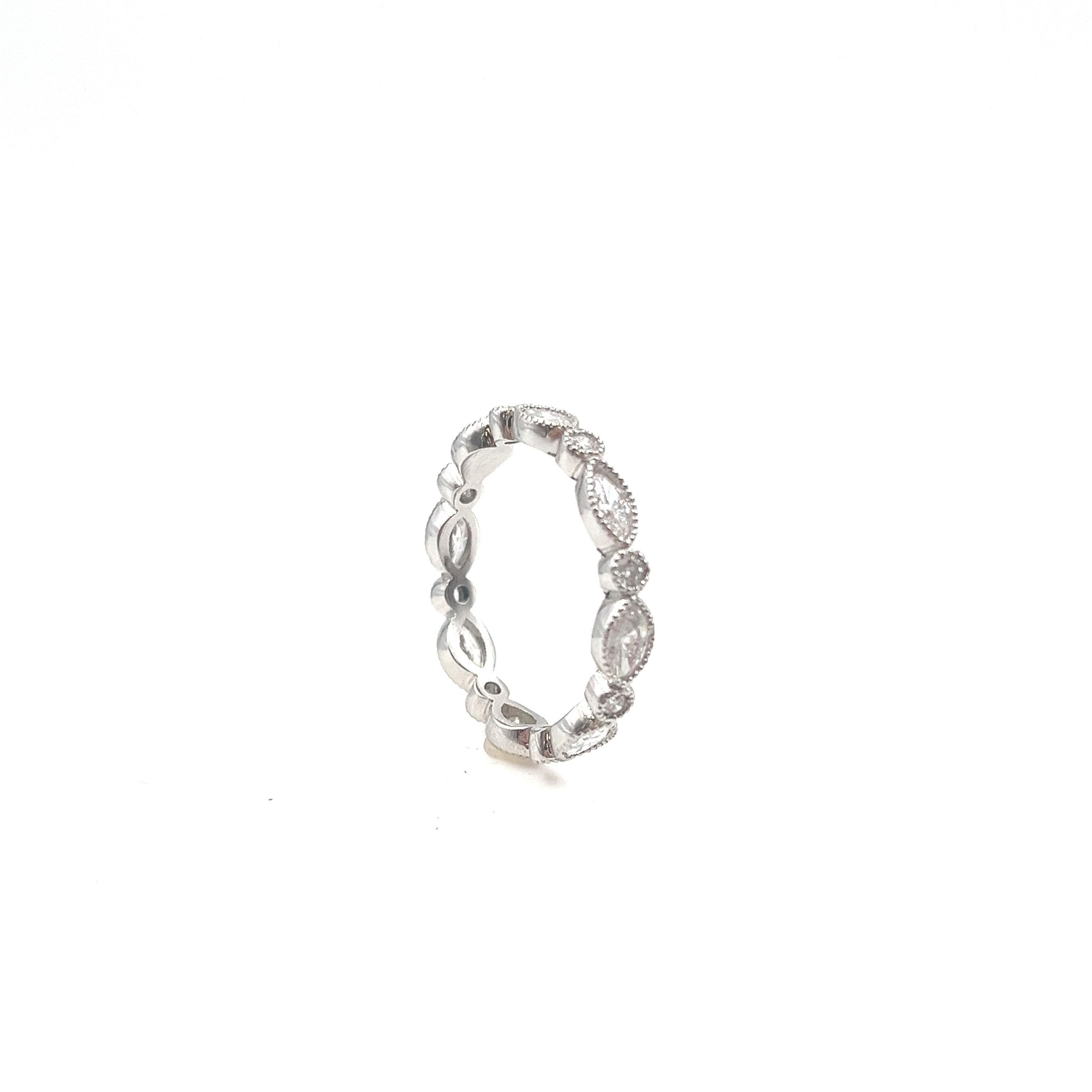1.28 ct Diamond Band In New Condition For Sale In Chicago, IL