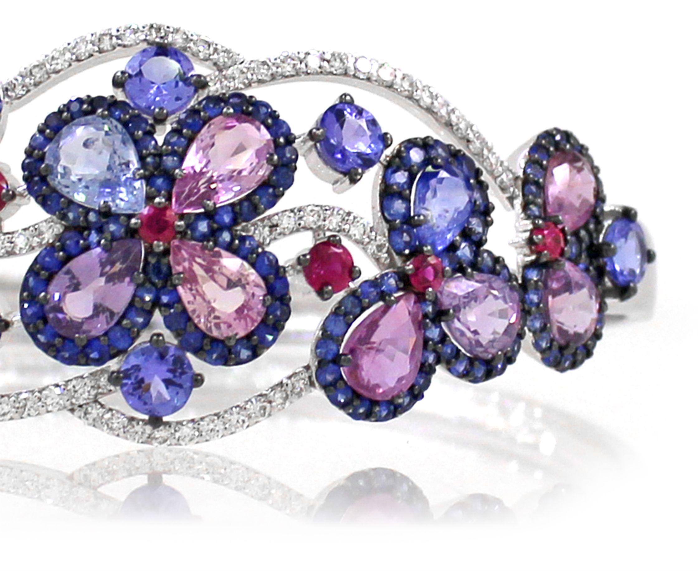Pear Cut 12.8 cts of Sapphire, Ruby and Tanzanite Bracelet For Sale