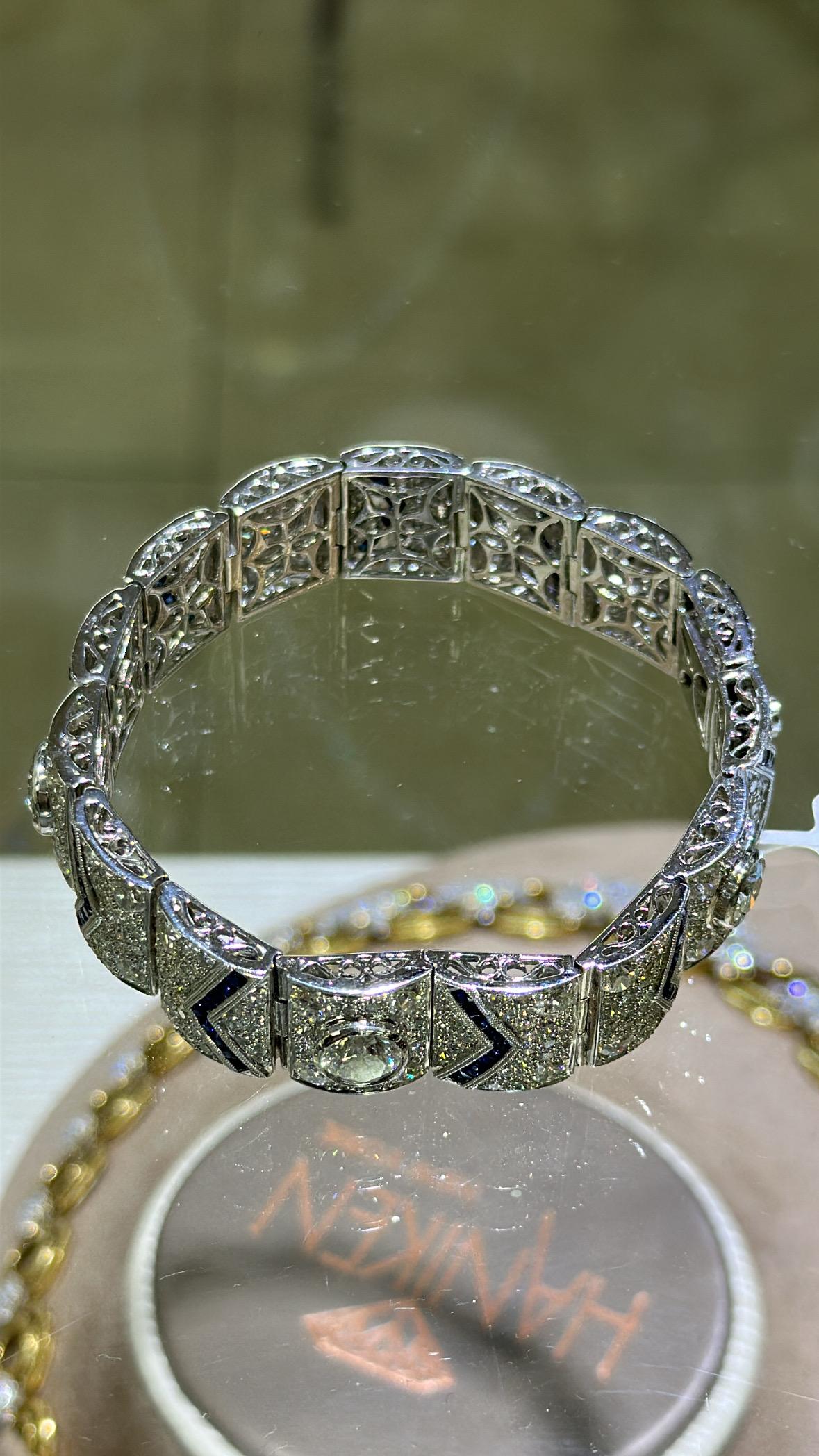 Art Deco 12.80ct TW Platinum Diamond and Sapphire High Jewelry Bracelet For Sale