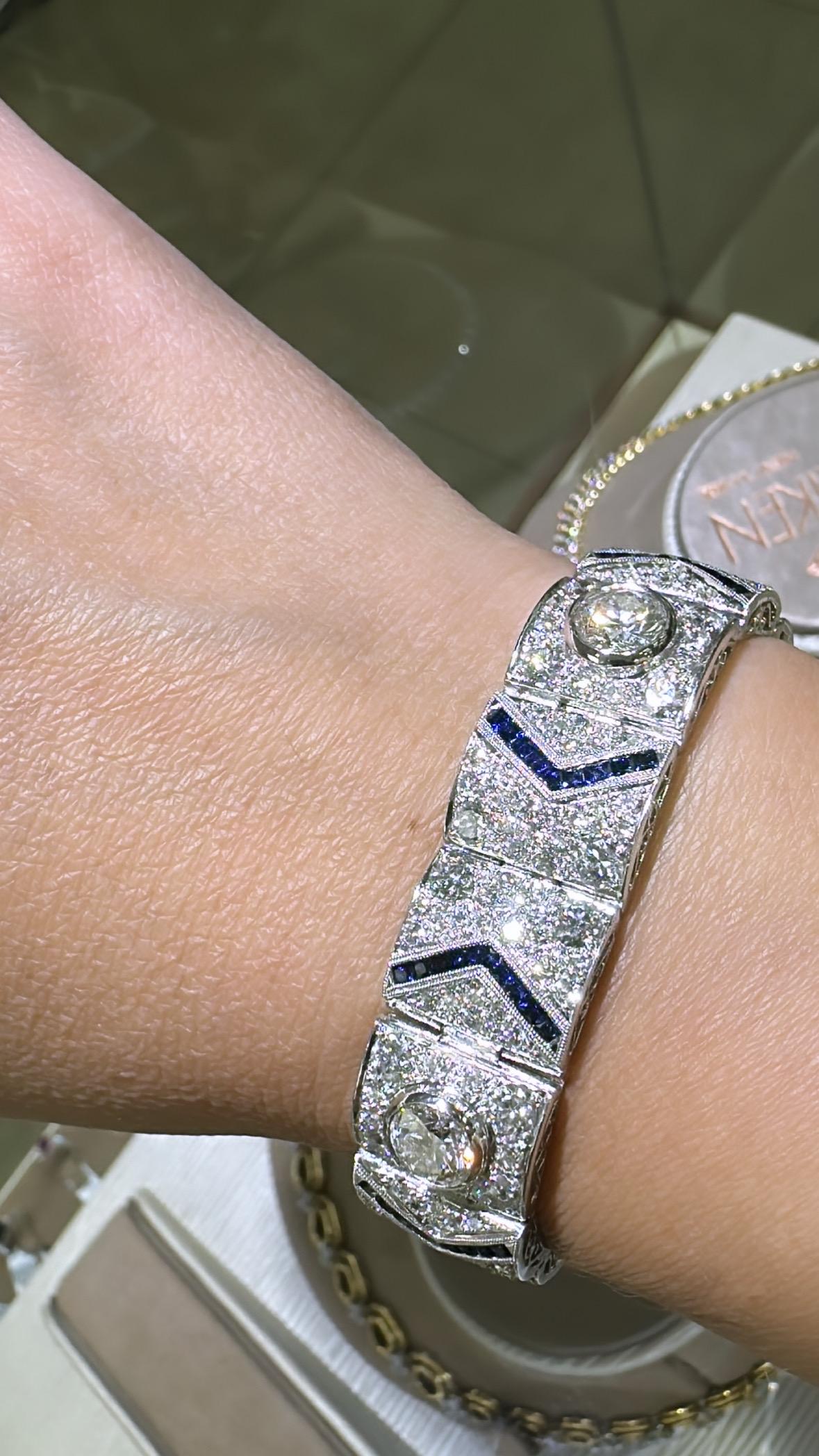 Round Cut 12.80ct TW Platinum Diamond and Sapphire High Jewelry Bracelet For Sale