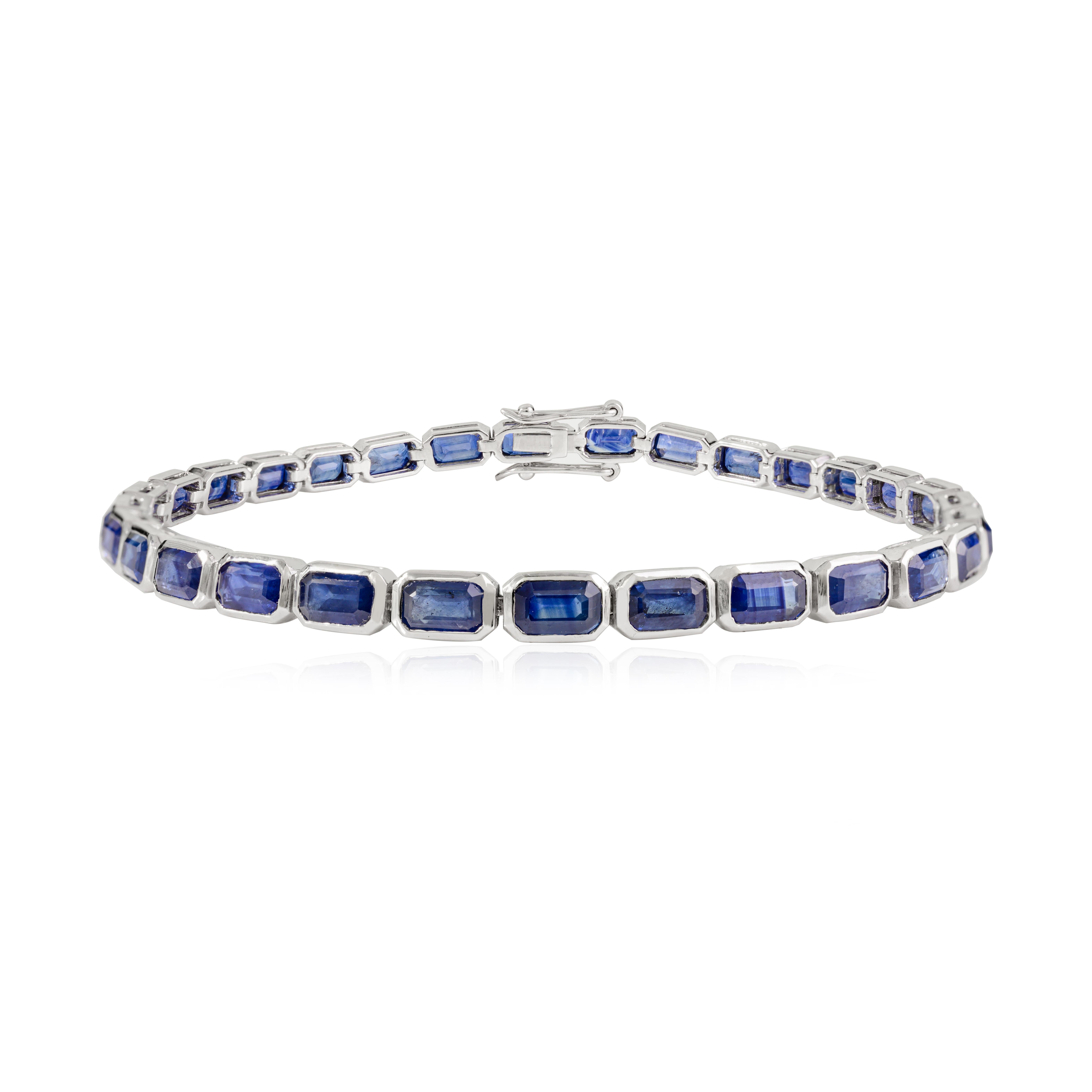 Bracciale tennis con zaffiro blu profondo da 12,81 carati in oro bianco 18 carati con castone incastonato In condizioni Nuovo in vendita a New York, NY