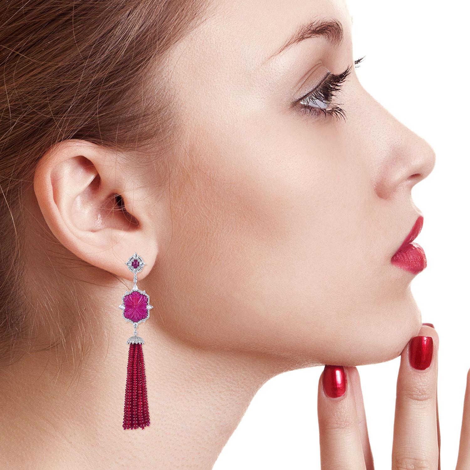 Contemporary 128.2 Carat Carved Ruby Diamond 18 Karat Gold Drop Tassel Earrings For Sale