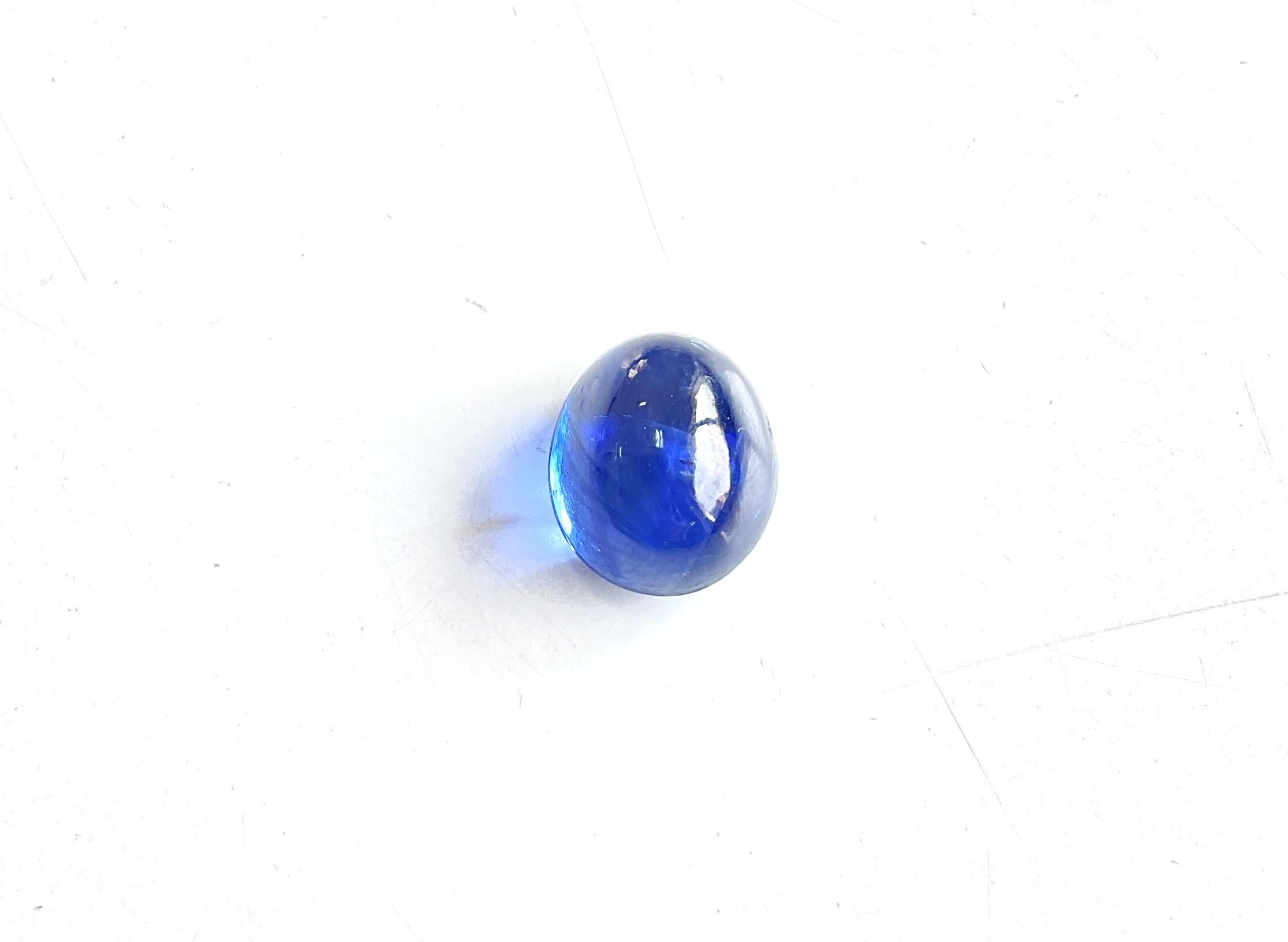 12.83 Carats Ceylon Blue Sapphire (Heated) Plain Cabochon Natural sapphire gem For Sale 1