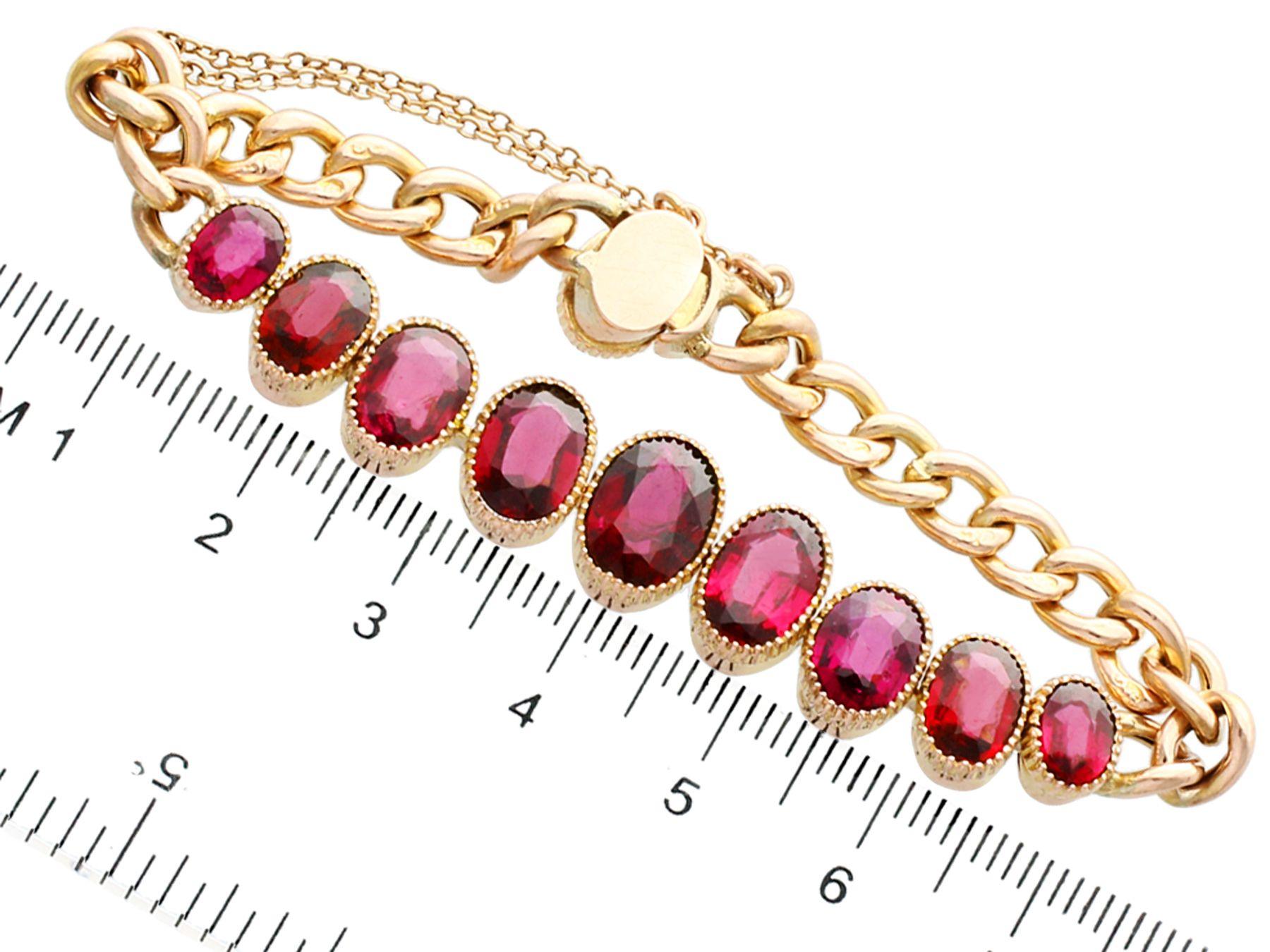 Antique 12.84 Carat Oval Cut Garnet and 9K Yellow Gold Bracelet, Circa 1920 In Excellent Condition In Jesmond, Newcastle Upon Tyne