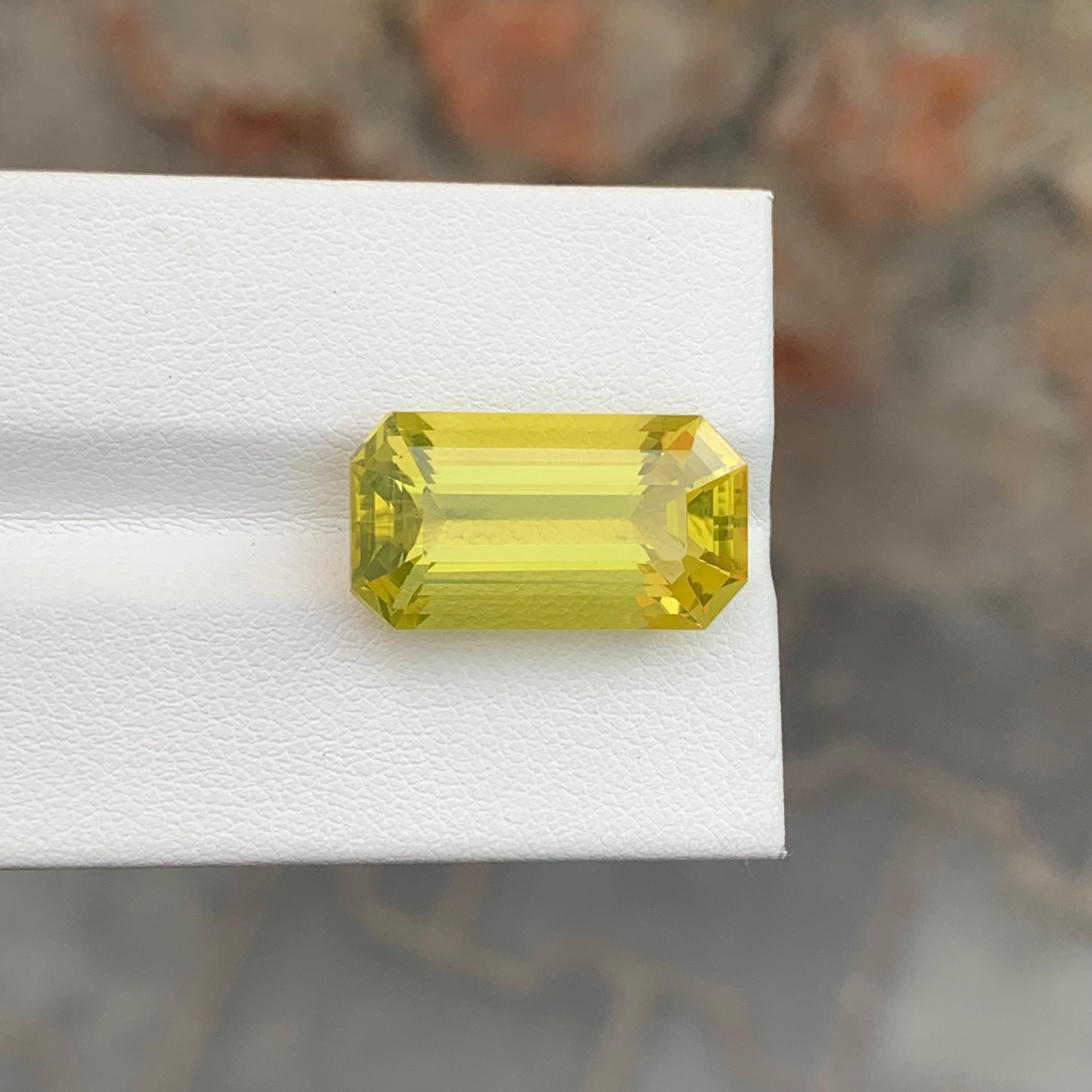 12,85 Karat natürlicher loser Zitronenquarz in Smaragdform für Schmuck (Arts and Crafts) im Angebot