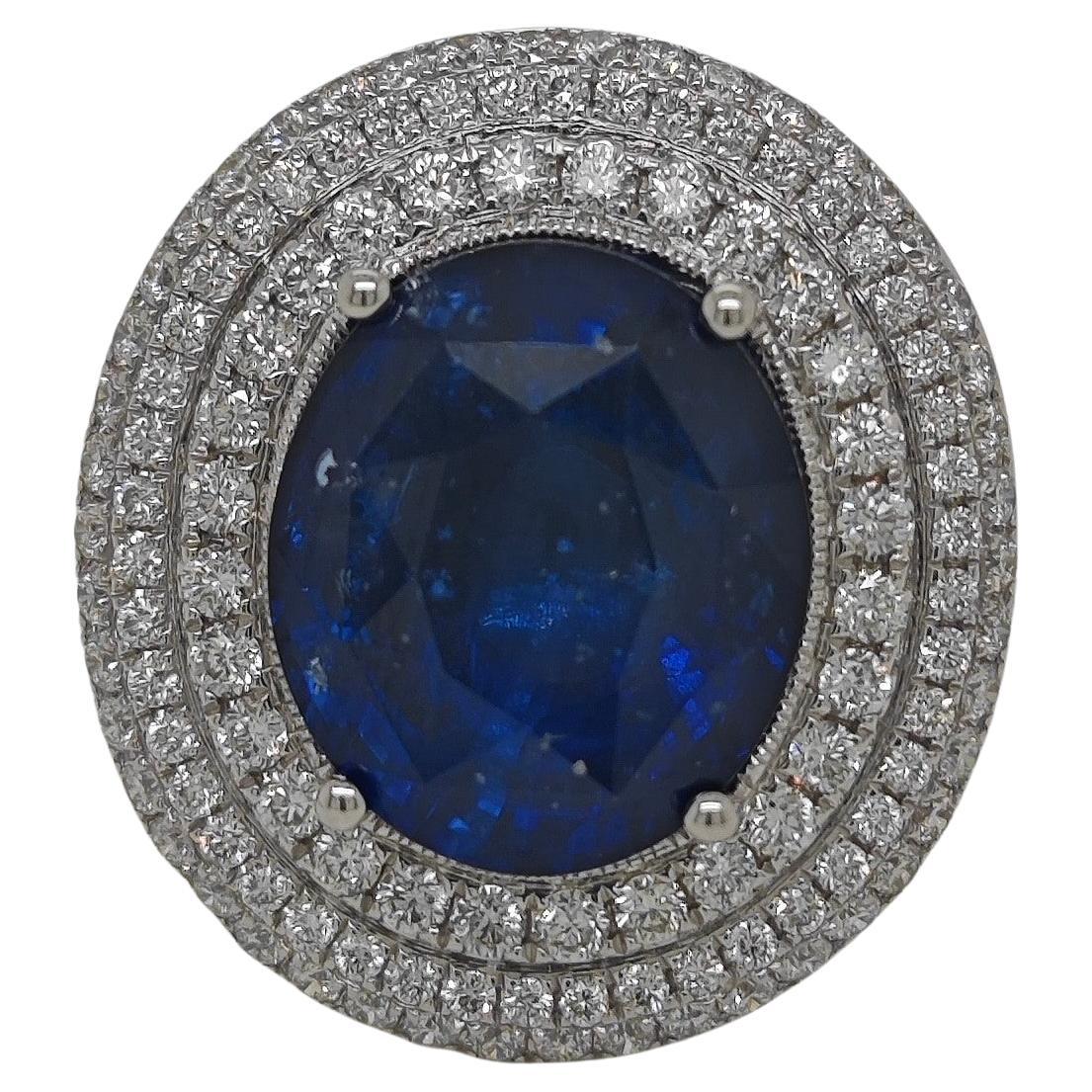 Anillo de oro blanco con zafiro y diamante blanco de 12.85 quilates en venta