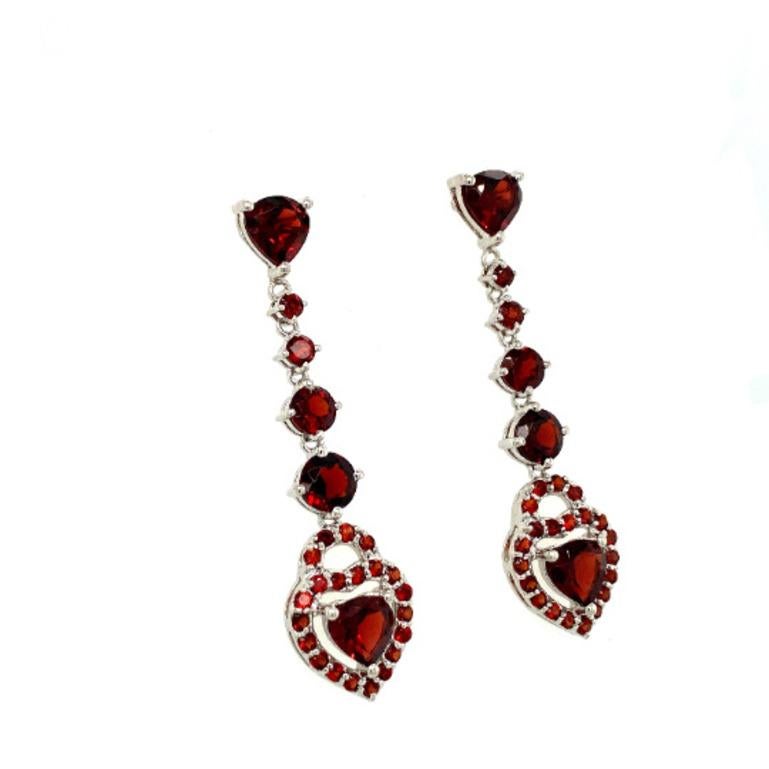12.86 Carat Garnet Long Dangle and Drop Earrings in Sterling Silver In New Condition In New York, NY