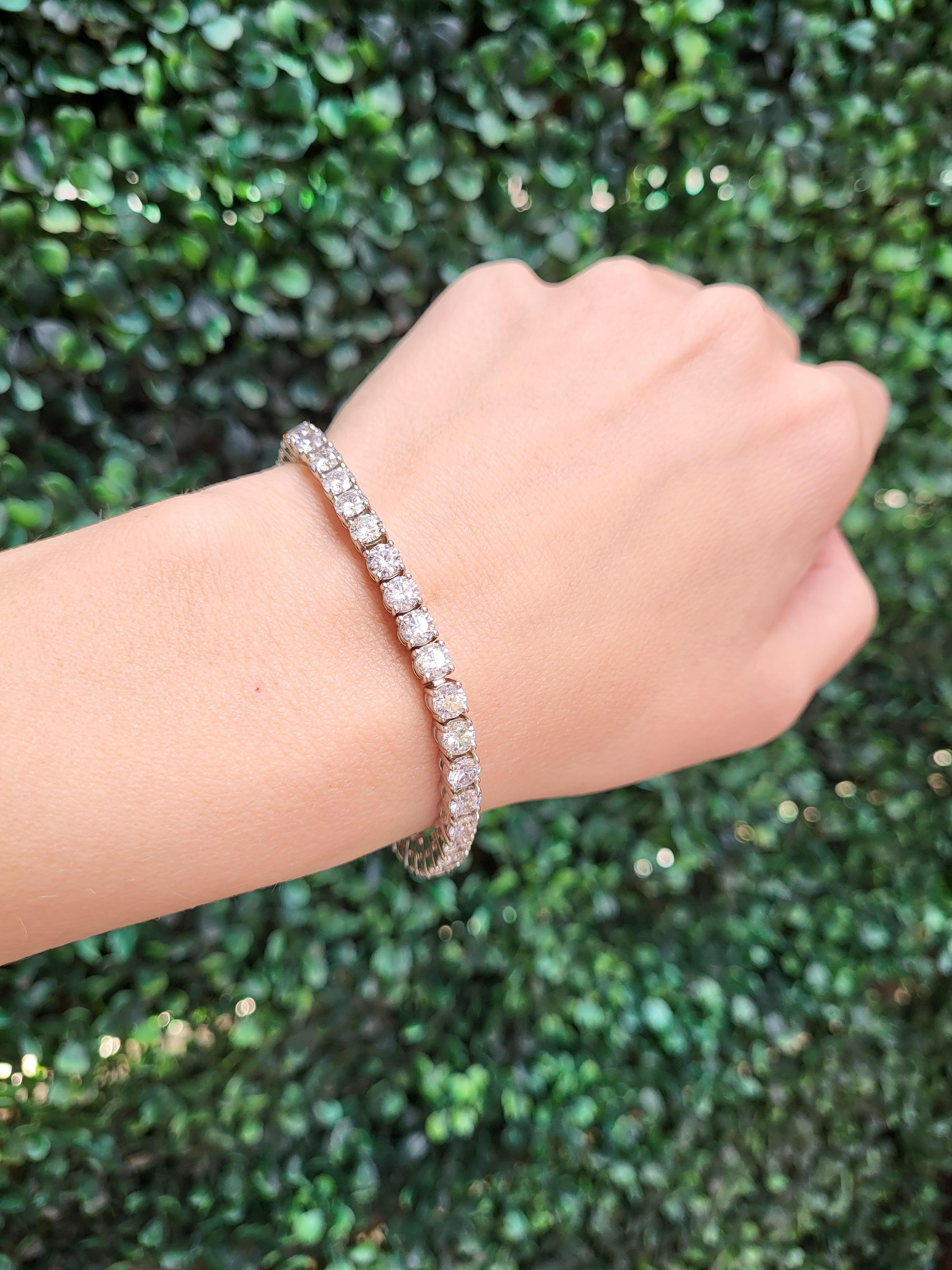 12,86 Karat Gesamtgewicht runder Diamant 14 Karat Weißgold Tennisarmband. 7
