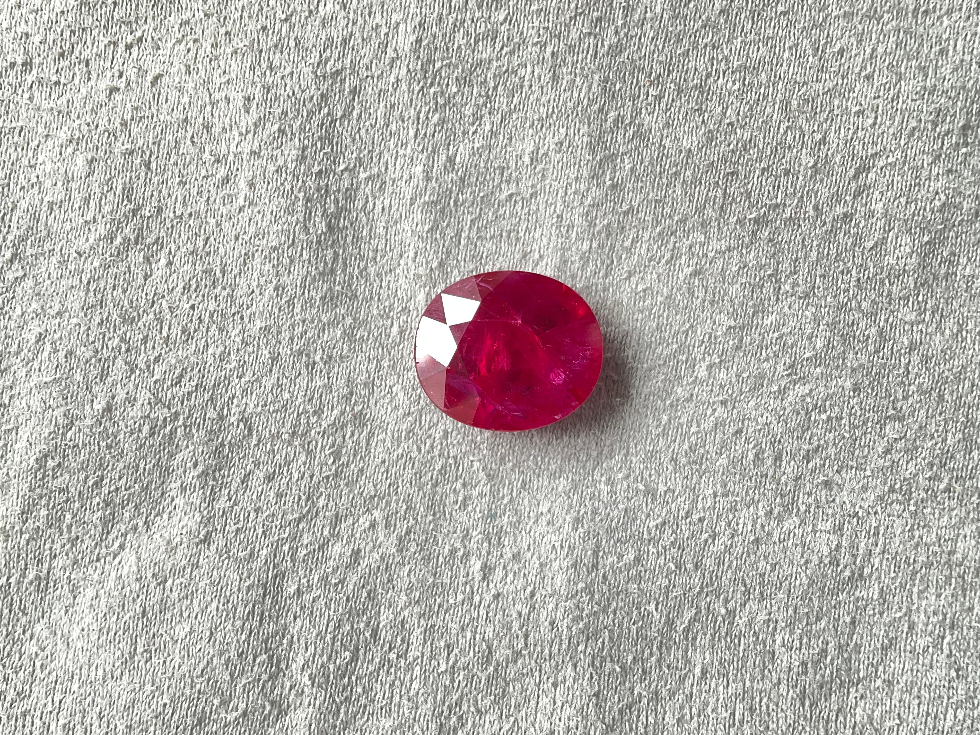 12.86 Carats Ruby Mozambique Oval Faceted Heated Cut Stone Top Quality Gemstone In New Condition For Sale In Jaipur, RJ