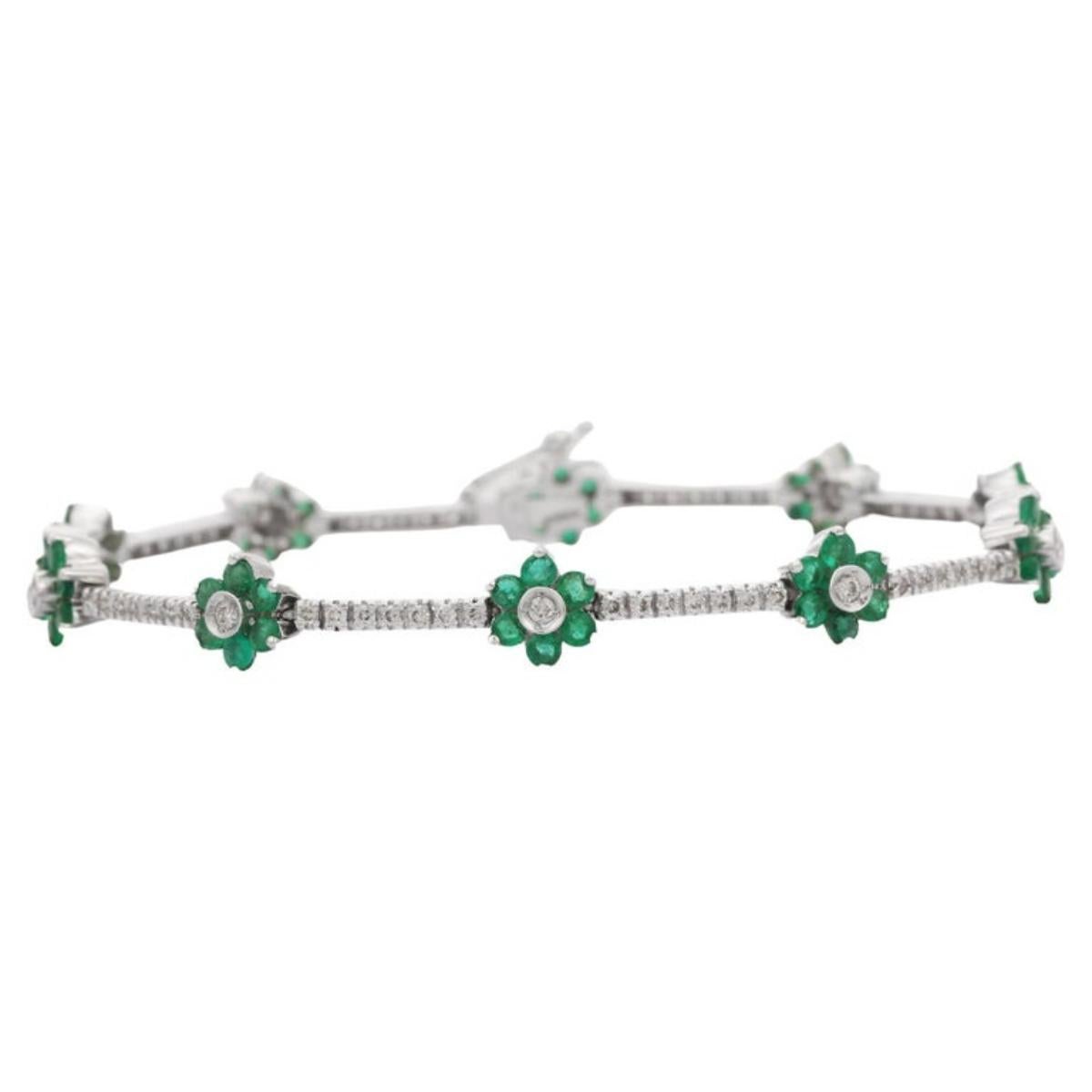 12.87 Ct Minimal Flower Bracelet in Natural Emerald and Diamond 18k White Gold For Sale 2