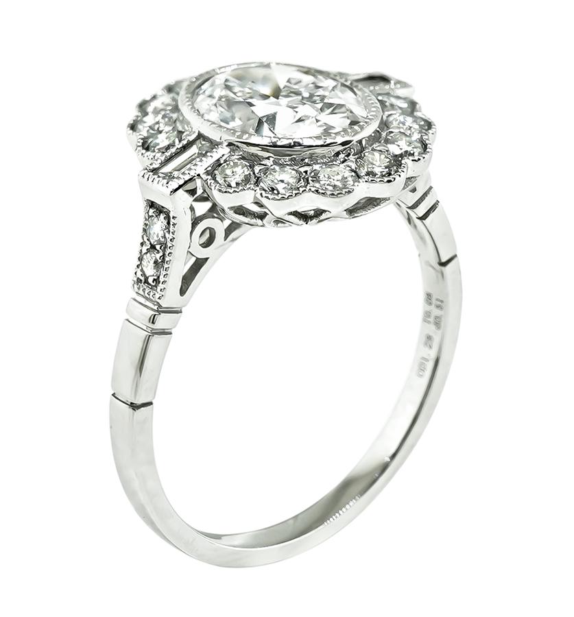 Oval Cut 1.28ct Diamond Engagement Ring For Sale