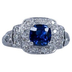 Zaffiro blu di Ceylon con taglio a cuscino GIA da 1,28 carati Stile vintage in oro bianco 14k
