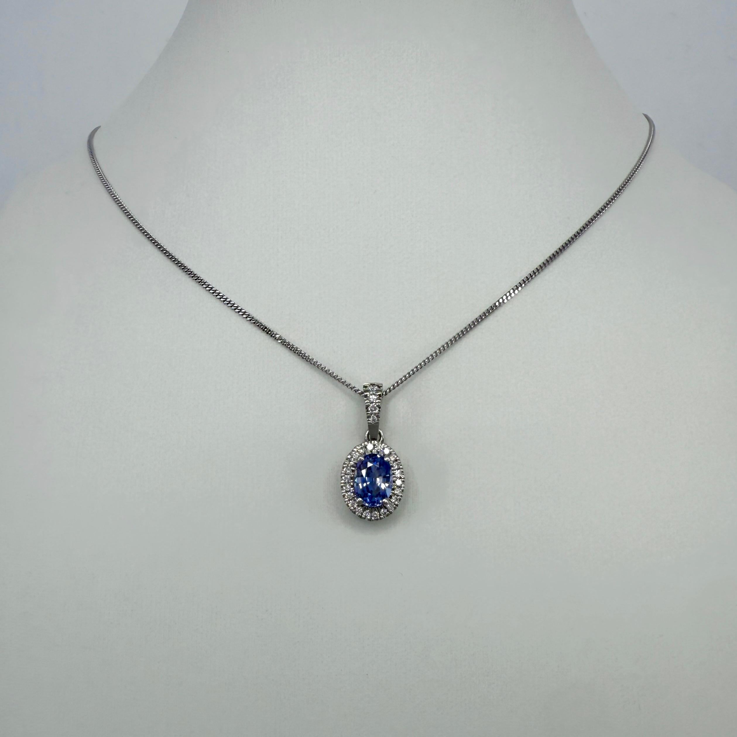 1,28ct Natürlicher Violetter Blauer Saphir Diamant Platin Halo Anhänger Halskette im Zustand „Neu“ im Angebot in Birmingham, GB