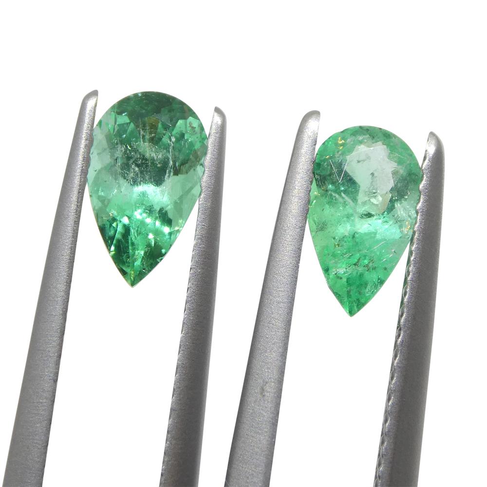 Women's or Men's 1.28ct Pair Pear Green Emerald from Colombia For Sale