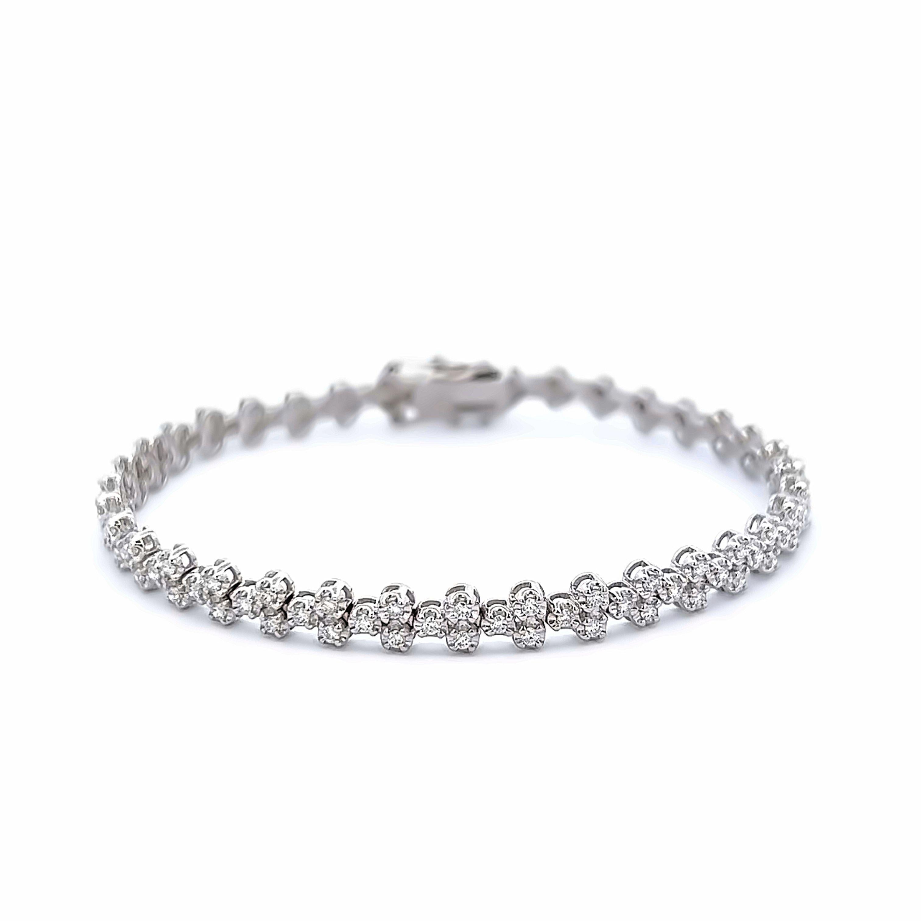Round Cut 1.28ct Three-Row Clover Diamond Tennis Bracelet 18k White Gold For Sale