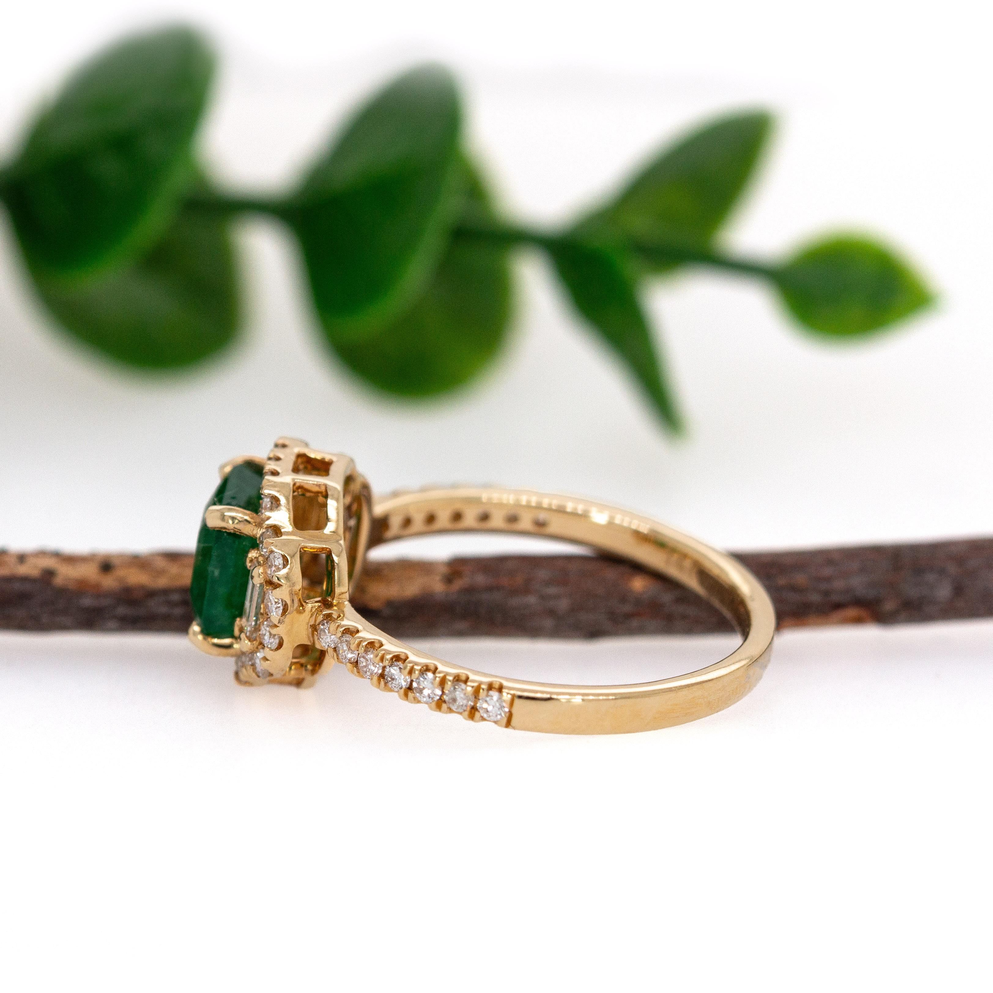 Women's 1.28cts Emerald Diamond Engagement Ring in 14K Gold  Emerald Cut 6.5mm For Sale
