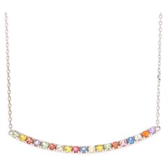 Collar de cadena de oro blanco con zafiro arco iris de 1,29 quilates