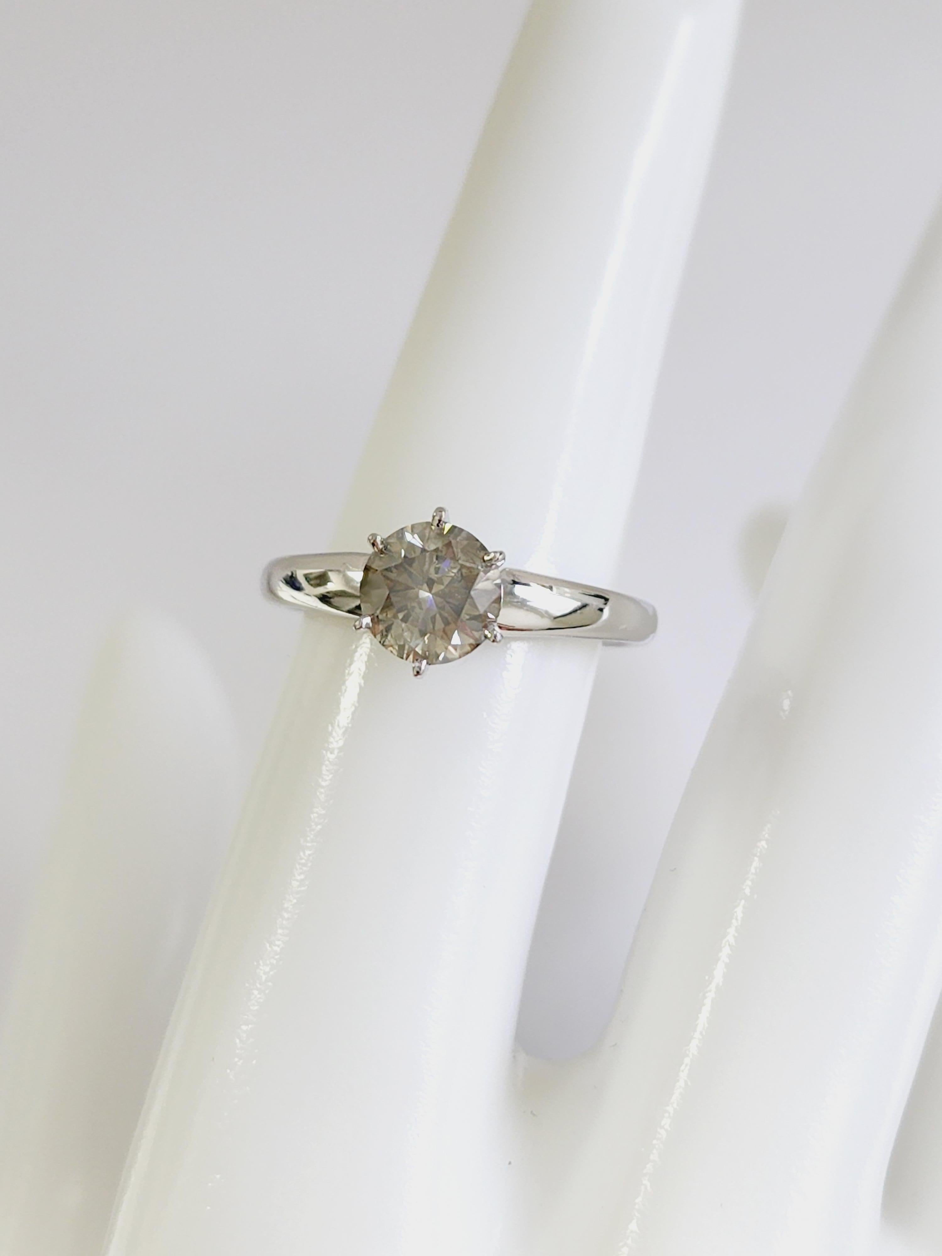 1.29 Carat Round Cut Color Diamond White Gold Solitaire Ring 14 Karat In New Condition For Sale In Great Neck, NY