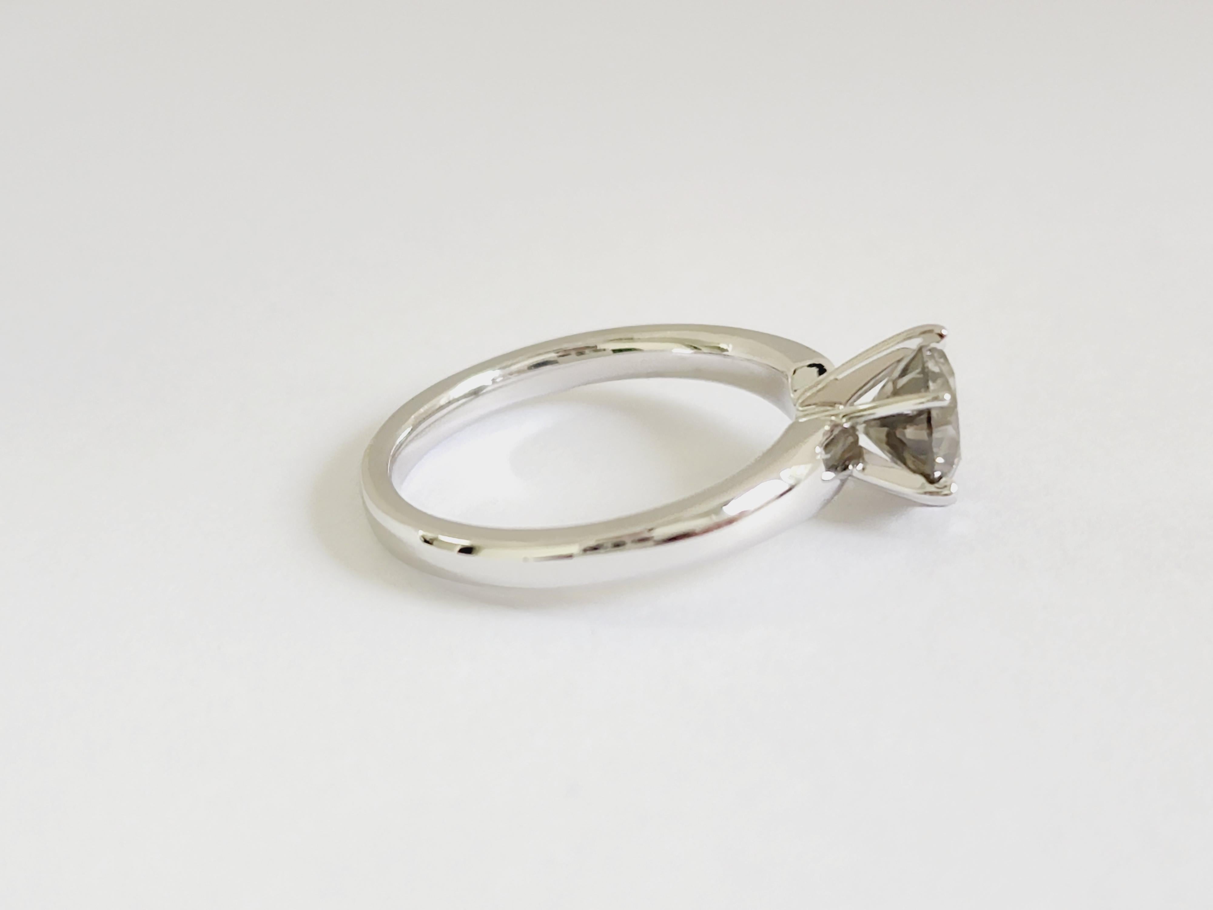 Women's 1.29 Carat Round Cut Color Diamond White Gold Solitaire Ring 14 Karat For Sale