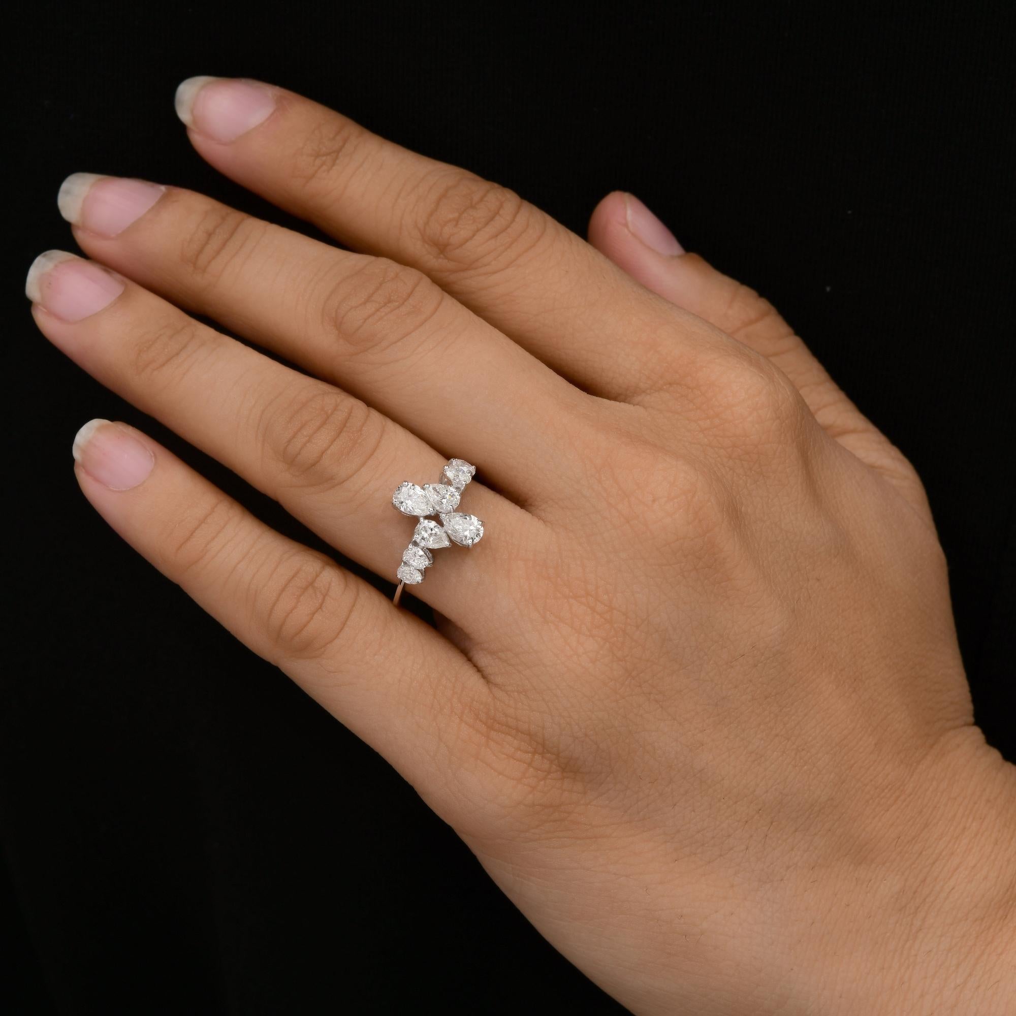 Im Angebot: 1,29 Karat SI Reinheit HI Farbe Birnenschliff Diamant Weißgold Cluster Ring () 2