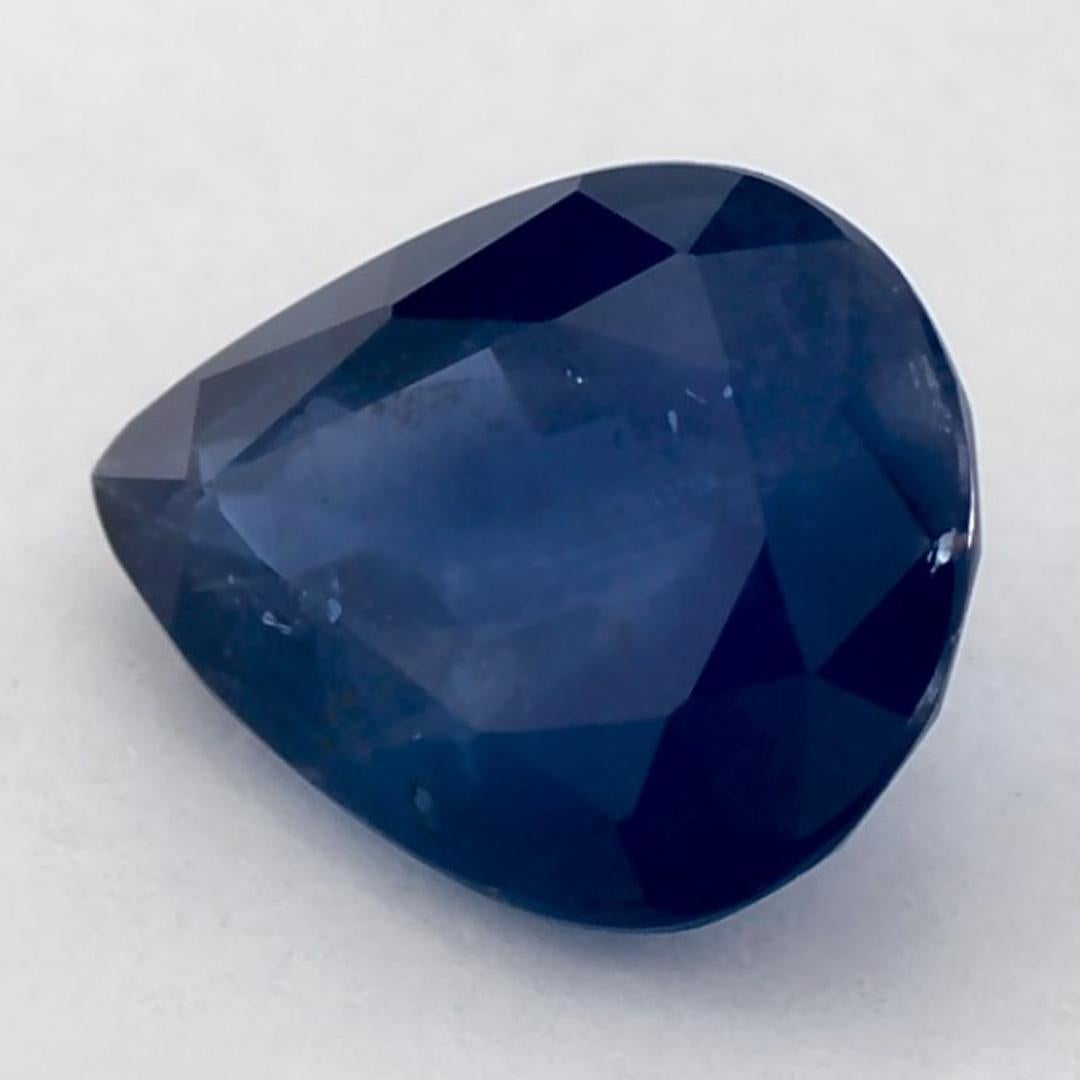 Dieser natürliche blaue Saphir bietet Eleganz und Raffinesse. Mit seiner satten Farbsättigung und seinem präzisen Schliff ist er das perfekte Herzstück für einen Verlobungsring oder ein luxuriöses Schmuckdesign.

Dieser Saphir stammt aus Sri Lanka