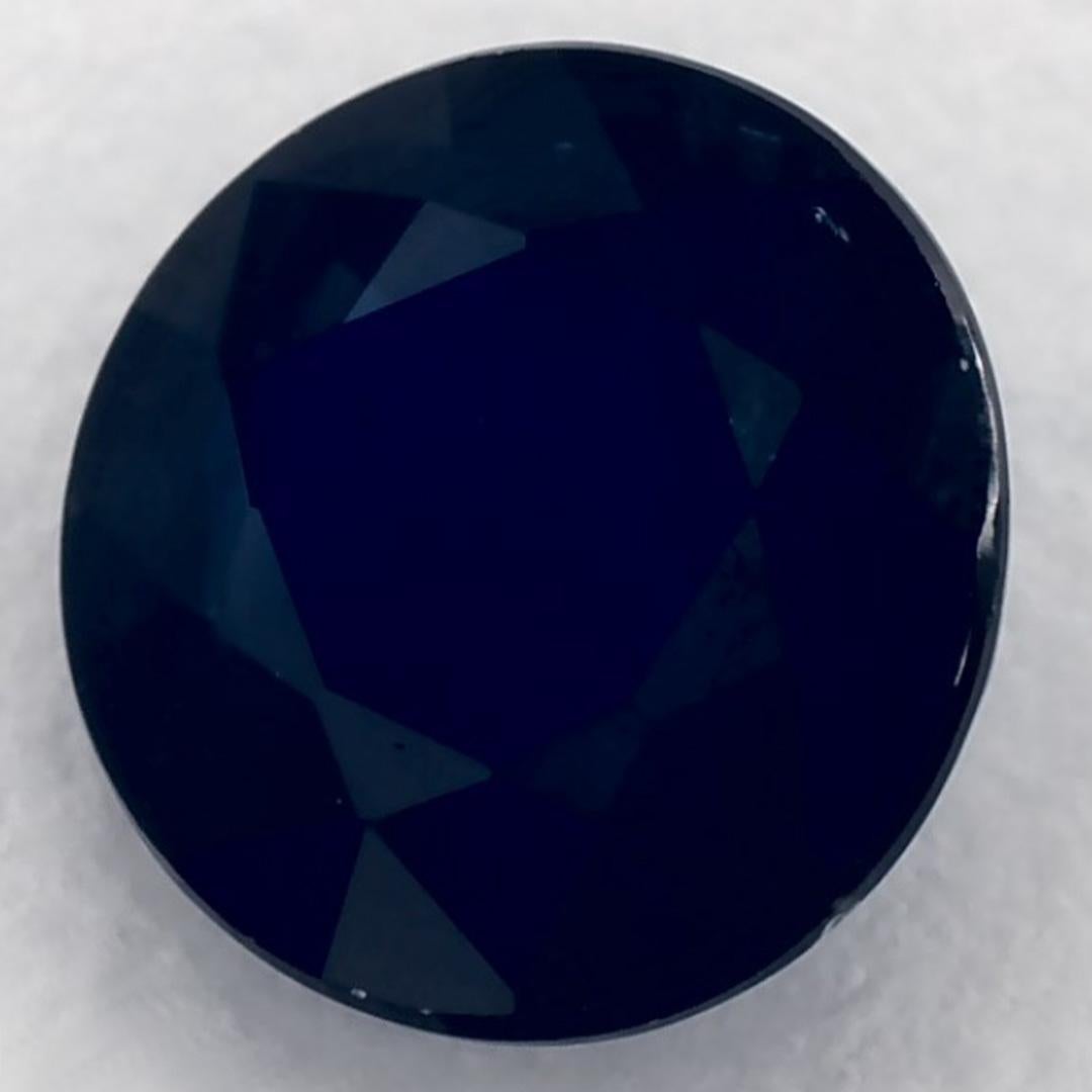 Ce saphir bleu naturel offre élégance et sophistication. Avec sa riche saturation de couleurs et sa coupe précise, il constitue la pièce maîtresse parfaite pour une bague de fiançailles ou une conception de bijoux de luxe.

Ce saphir provient du Sri