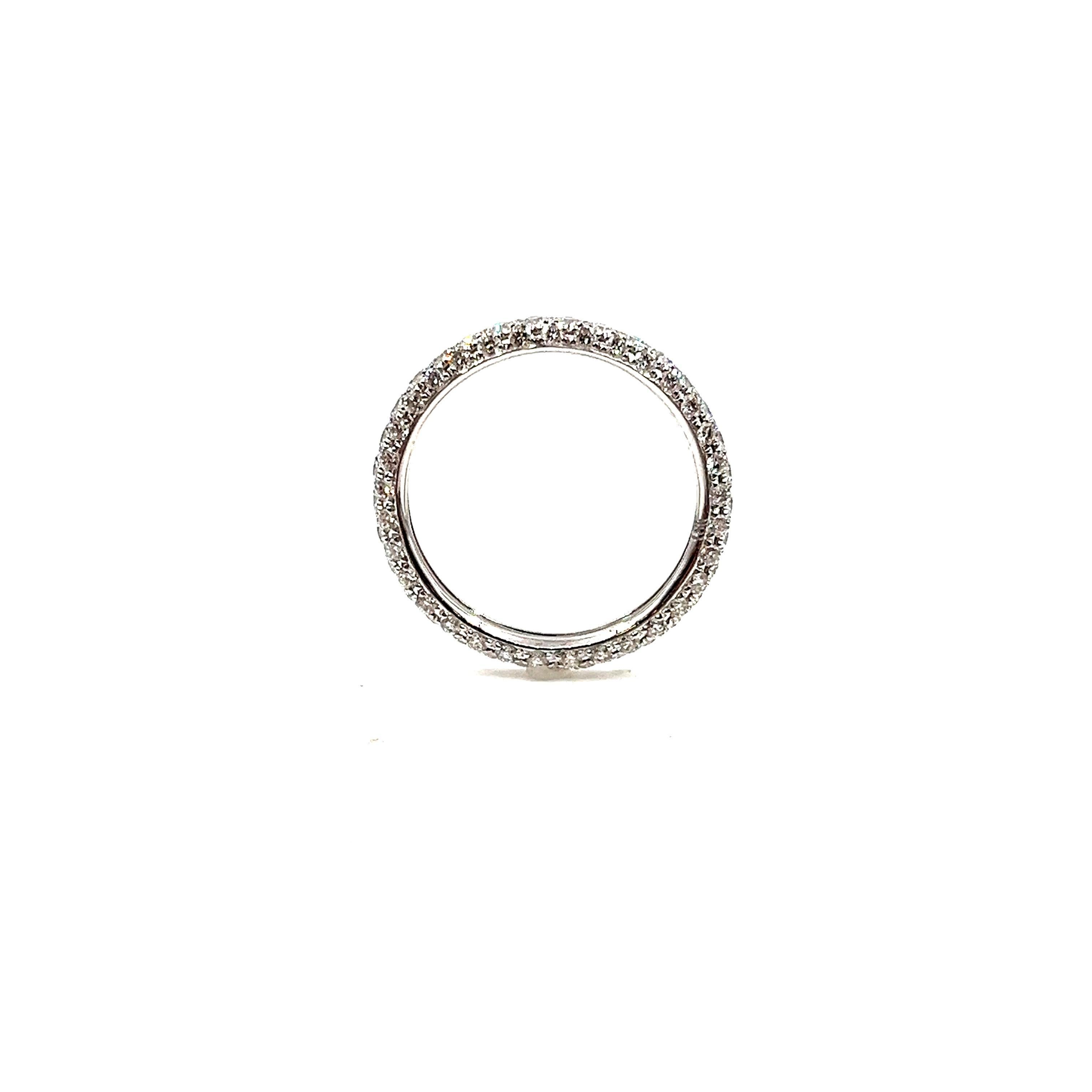 Round Cut 1.29 ct Diamond Eternity Ring For Sale