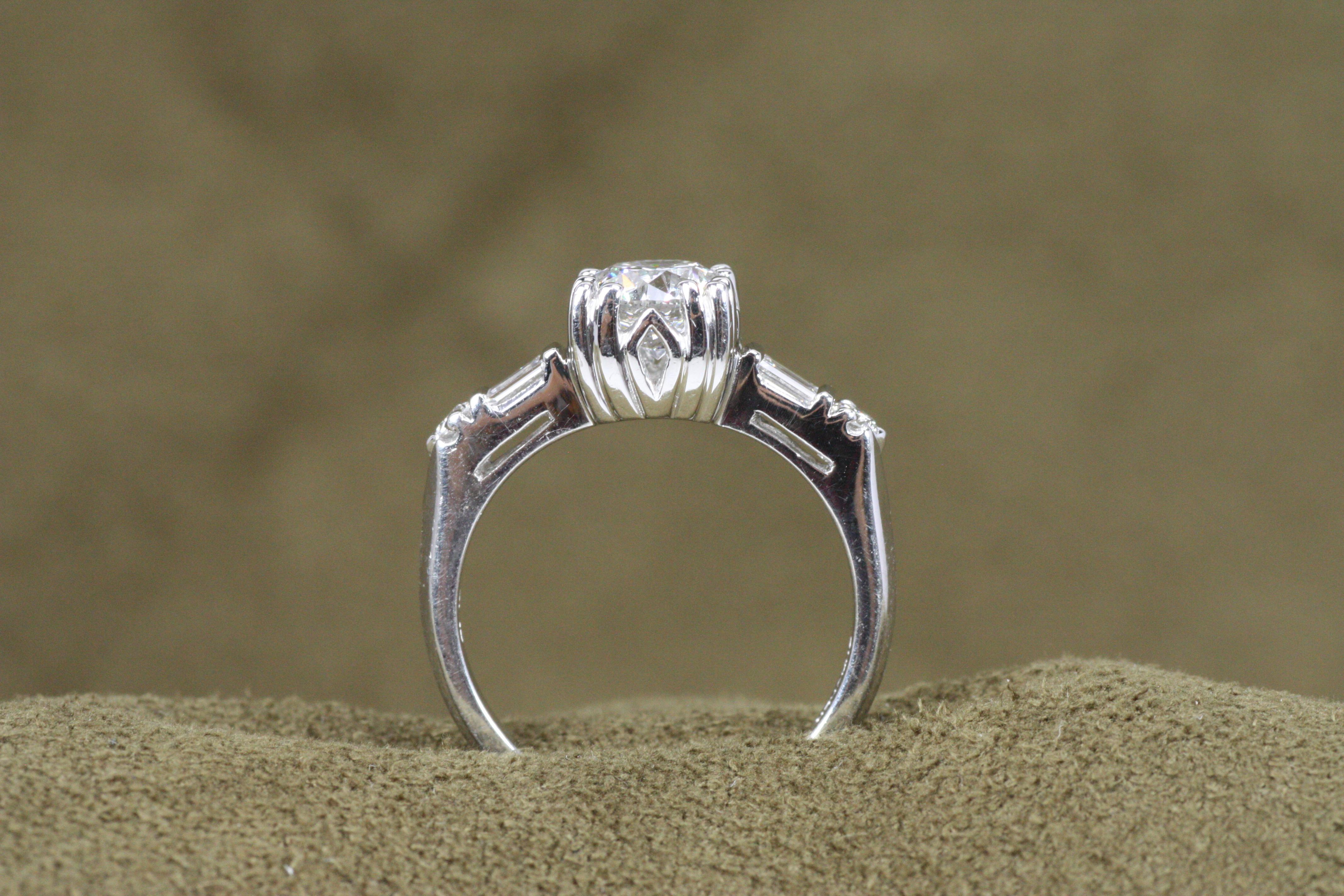 1.29 Total Carat Round & Baguette Diamond 1950s-Inspired Plat Engagement Ring For Sale 2