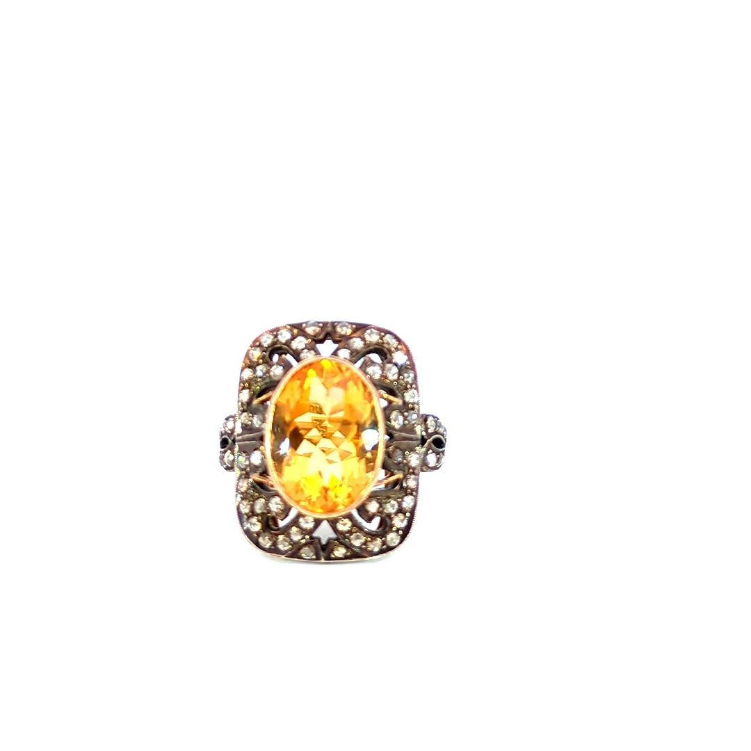 Bague ancienne en or 18 carats avec saphir jaune ovale et diamant de 12,90 carats Unisexe en vente