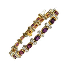 12.90 Carat Natural Ruby Diamonds Bracelet 14 Karat Two-Toned*