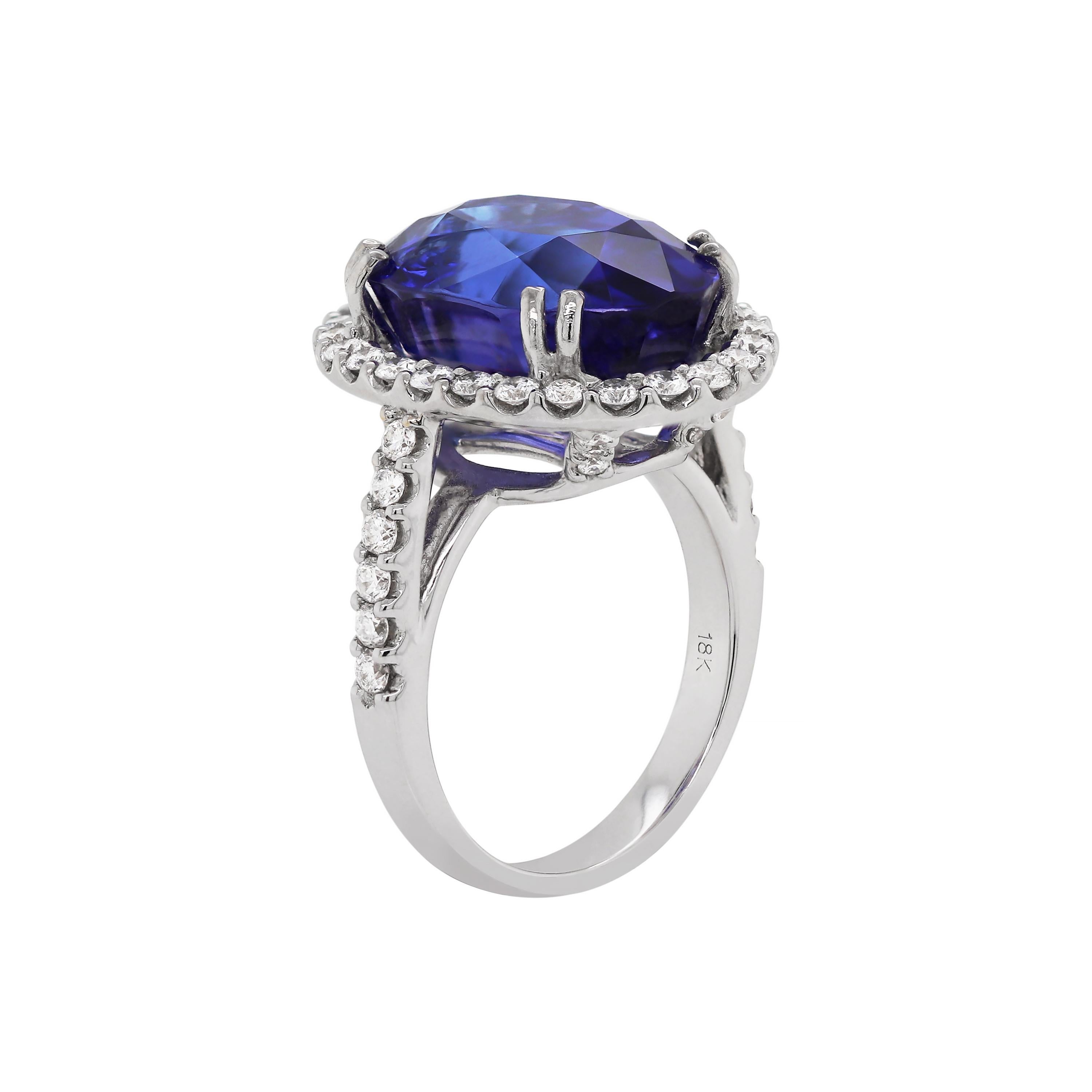 Oval Cut 12.90 Carat Oval Tanzanite and Diamond Cocktail Ring For Sale