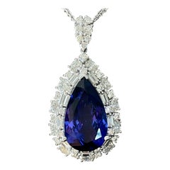 Ciondolo con diamante tanzanite da 12,90 carati e catena in oro bianco 18 carati