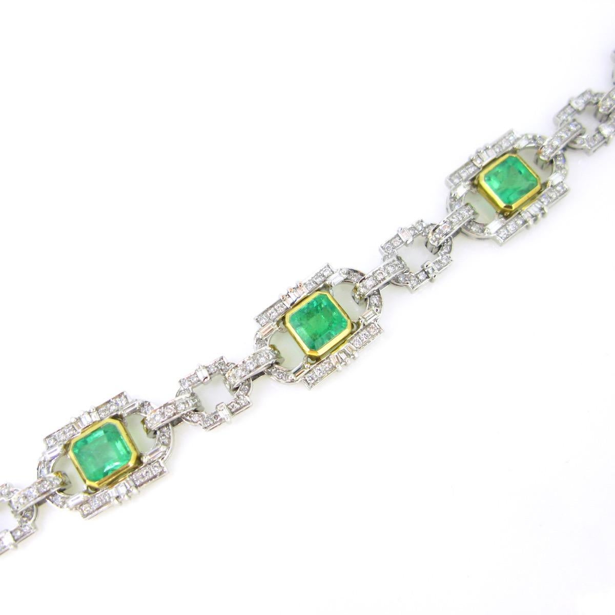 Pulsera de Esmeraldas Colombianas y Diamantes Estilo Deco de 12,90 Quilates en 18 K Art Decó en venta