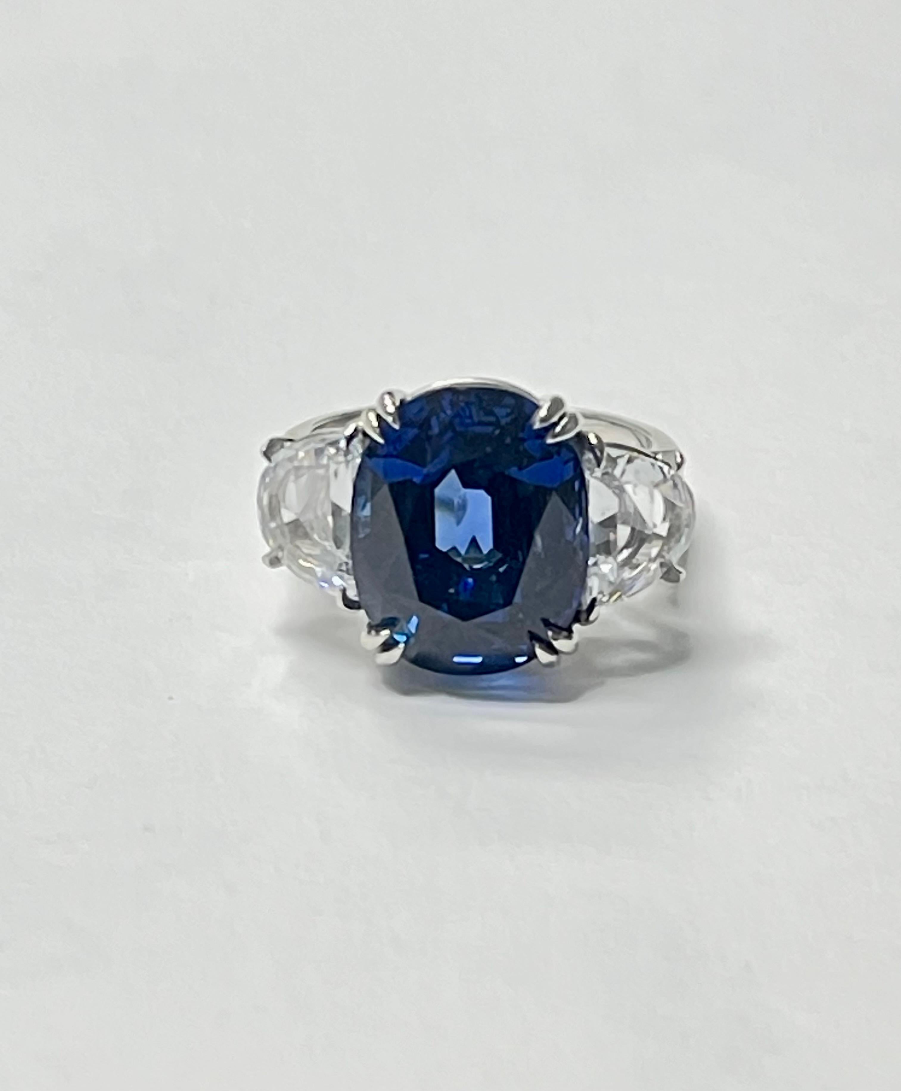 Bague en saphir bleu de Birmanie de 12,91 carats, sans chaleur et diamant, certifié Gubelin.  en vente 2