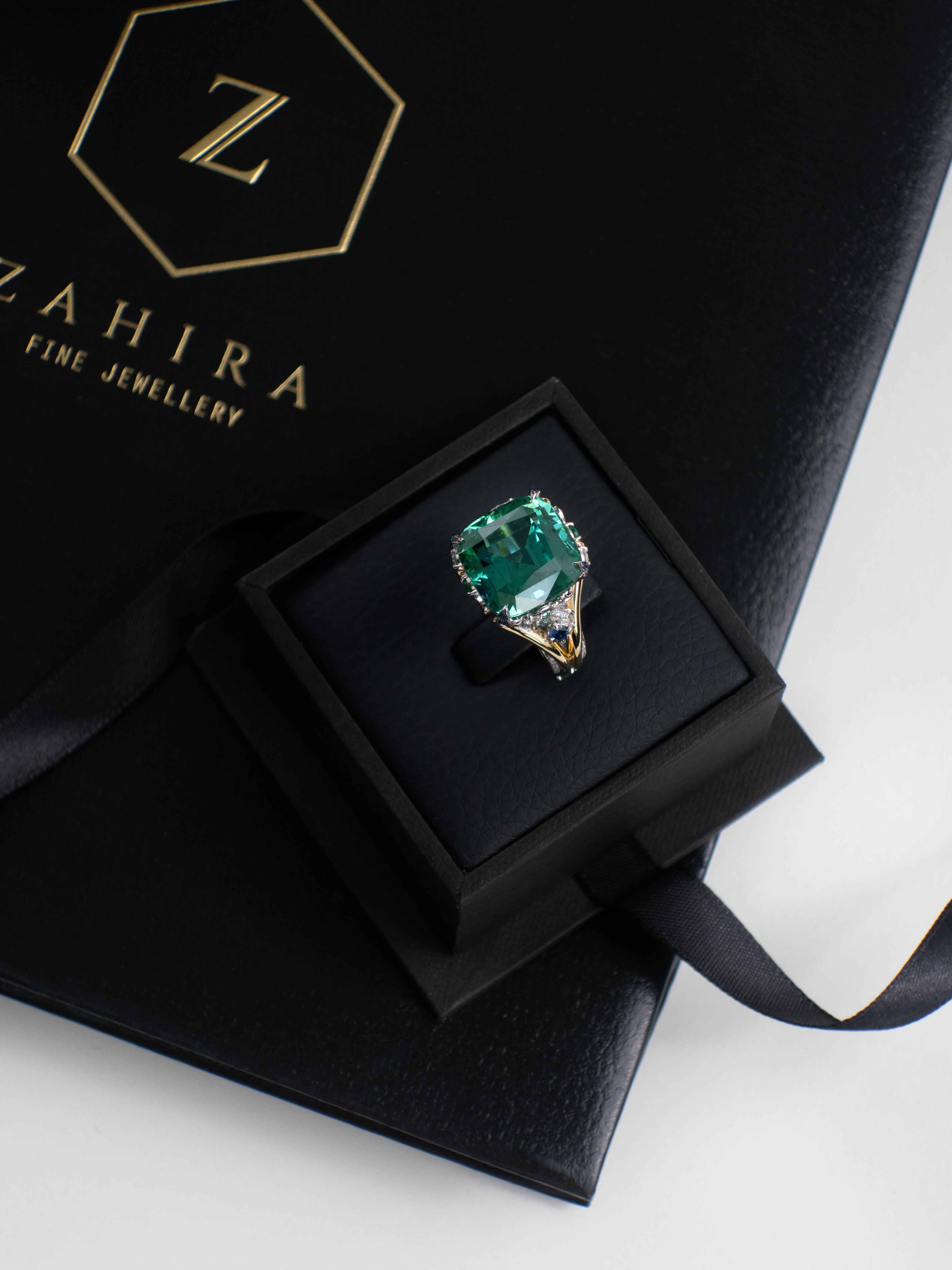 12.92 Carat Lagoon Tourmaline Cocktail Ring in 18k Gold For Sale 1