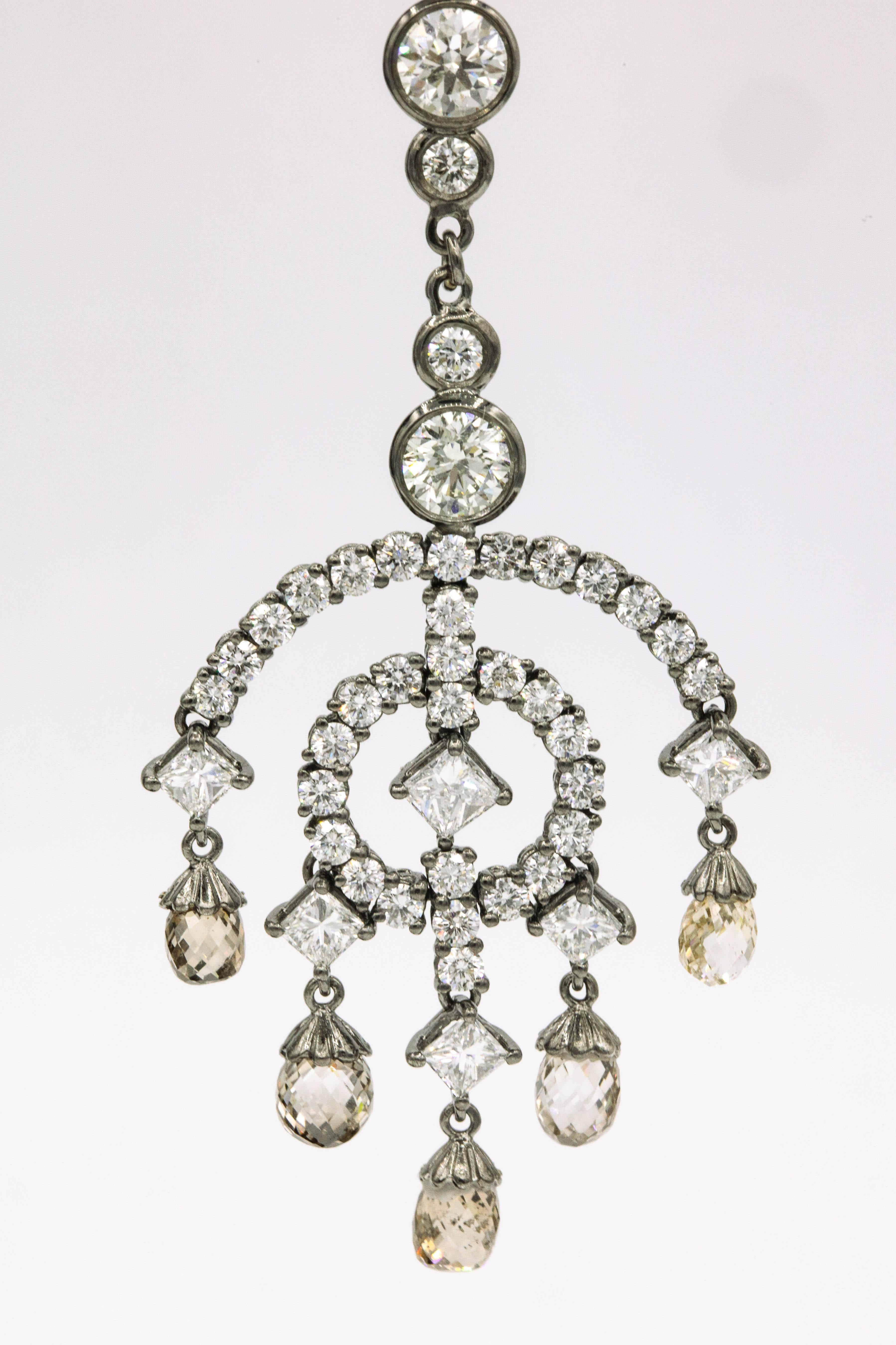 Pendientes Colgantes de Diamantes Estilo Art Decó 12,93 Quilates Oro Blanco 14 Kilates en venta 1