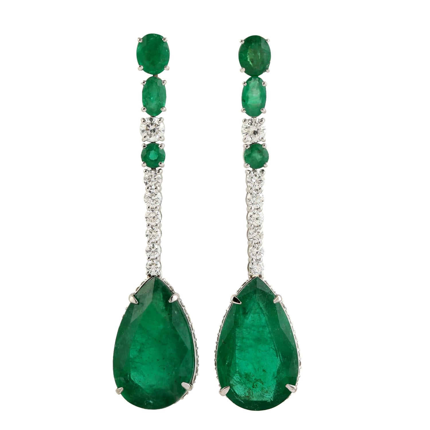 Emerald Cut 12.95 Carats Emerald Diamond 14 Karat Gold Dangle Earrings For Sale