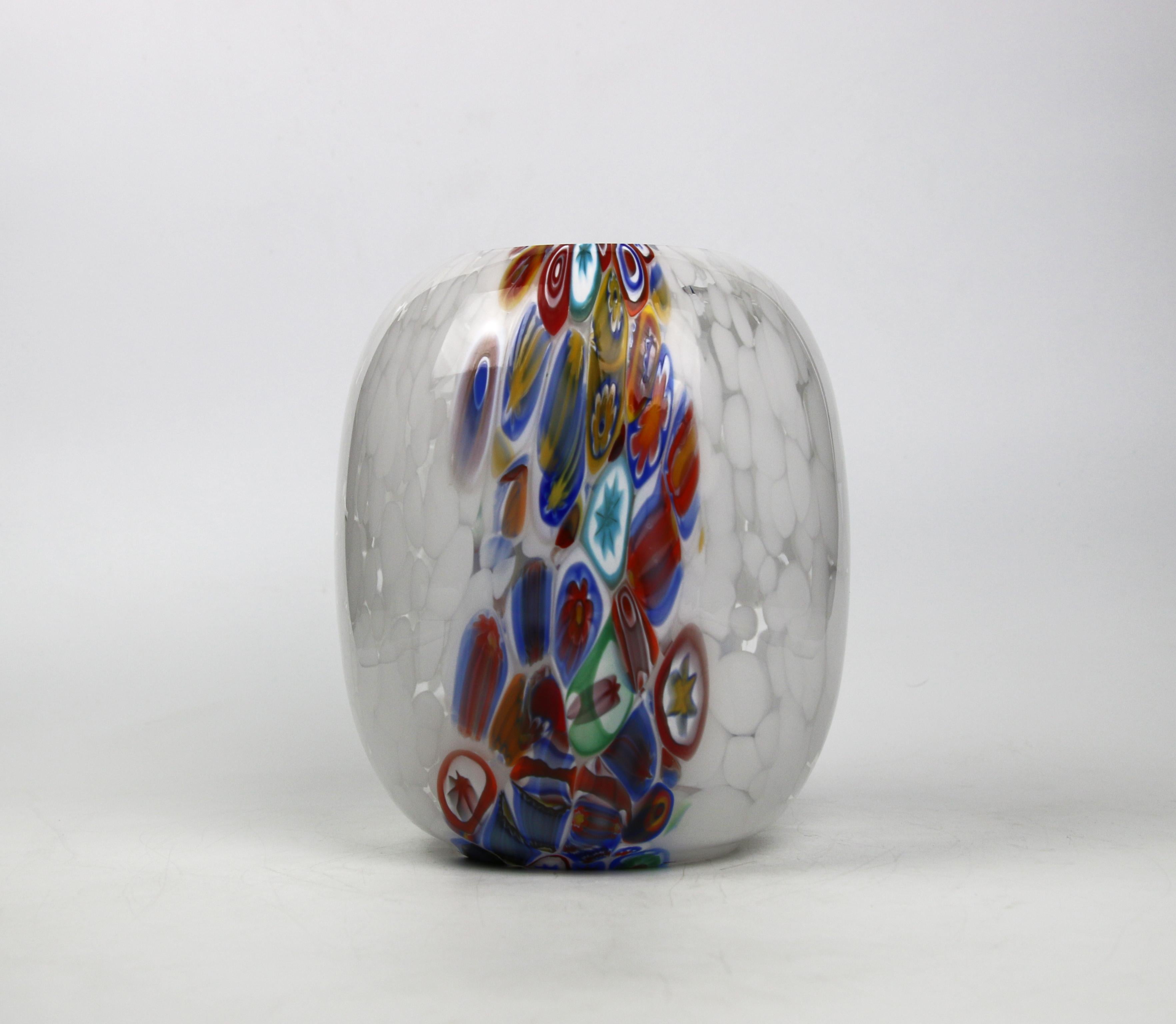 Italian 1295 Murano Art Glass Cilinder Vase Hand Made in Venice/Murano, White / Murrina For Sale
